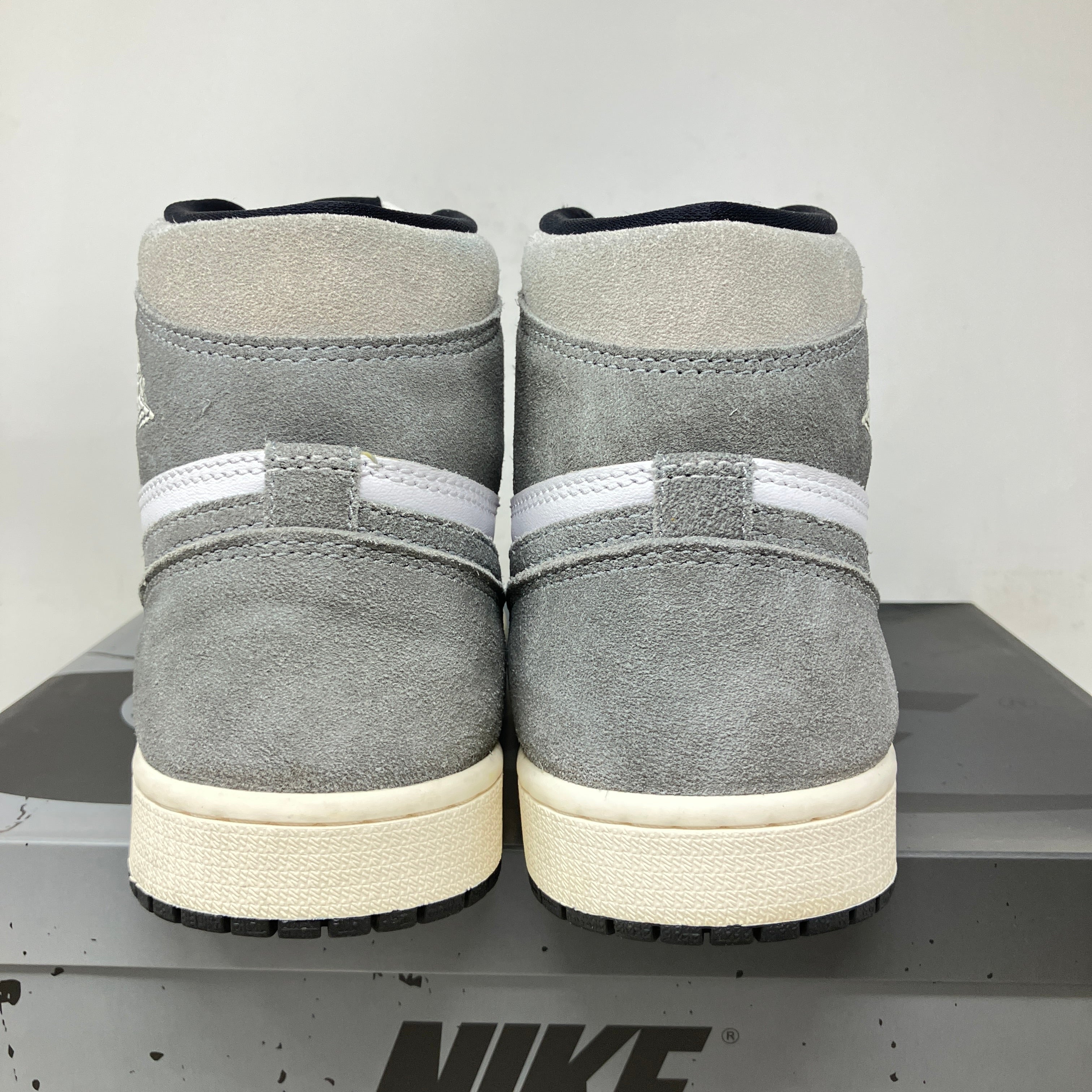 Jordan 1 Retro High OG Washed Black