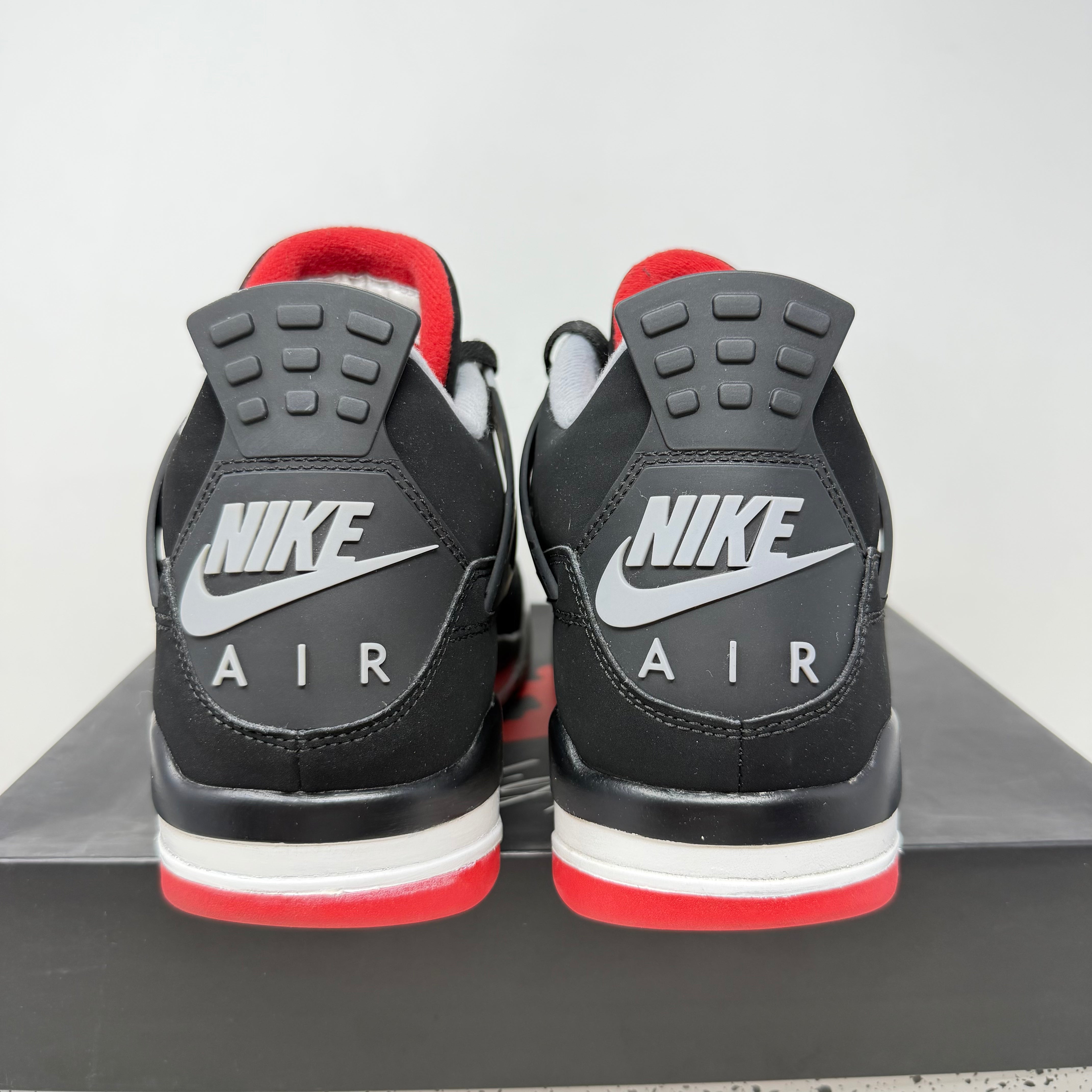 Jordan 4 Retro Bred (2019)