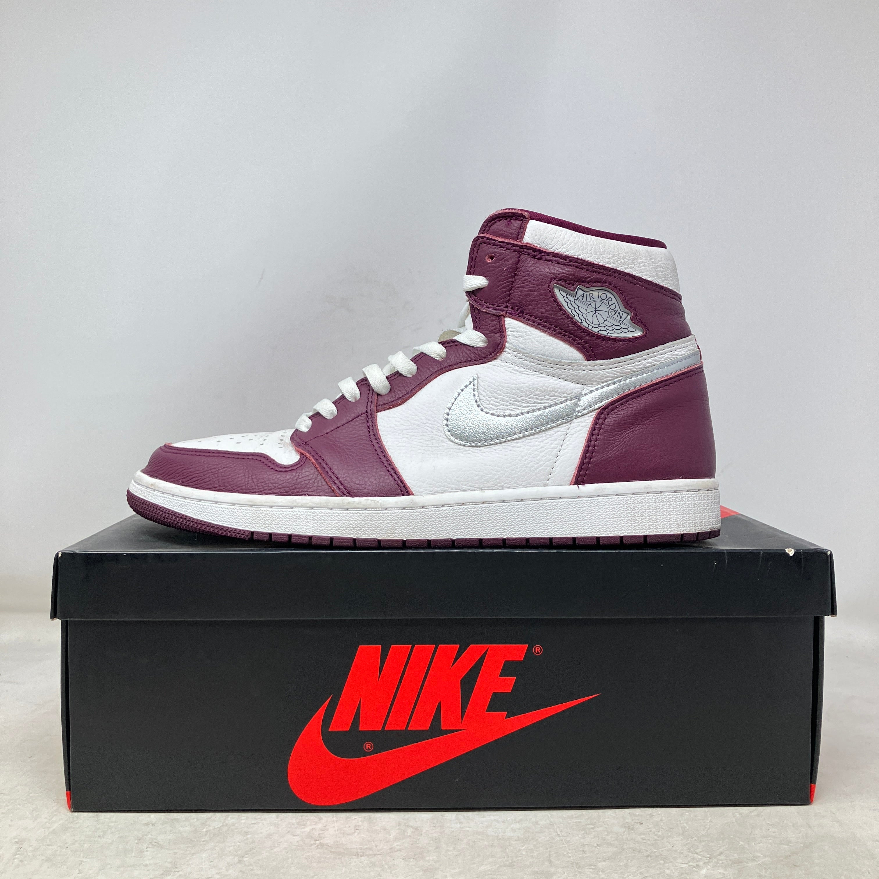 Jordan 1 Retro High OG Bordeaux