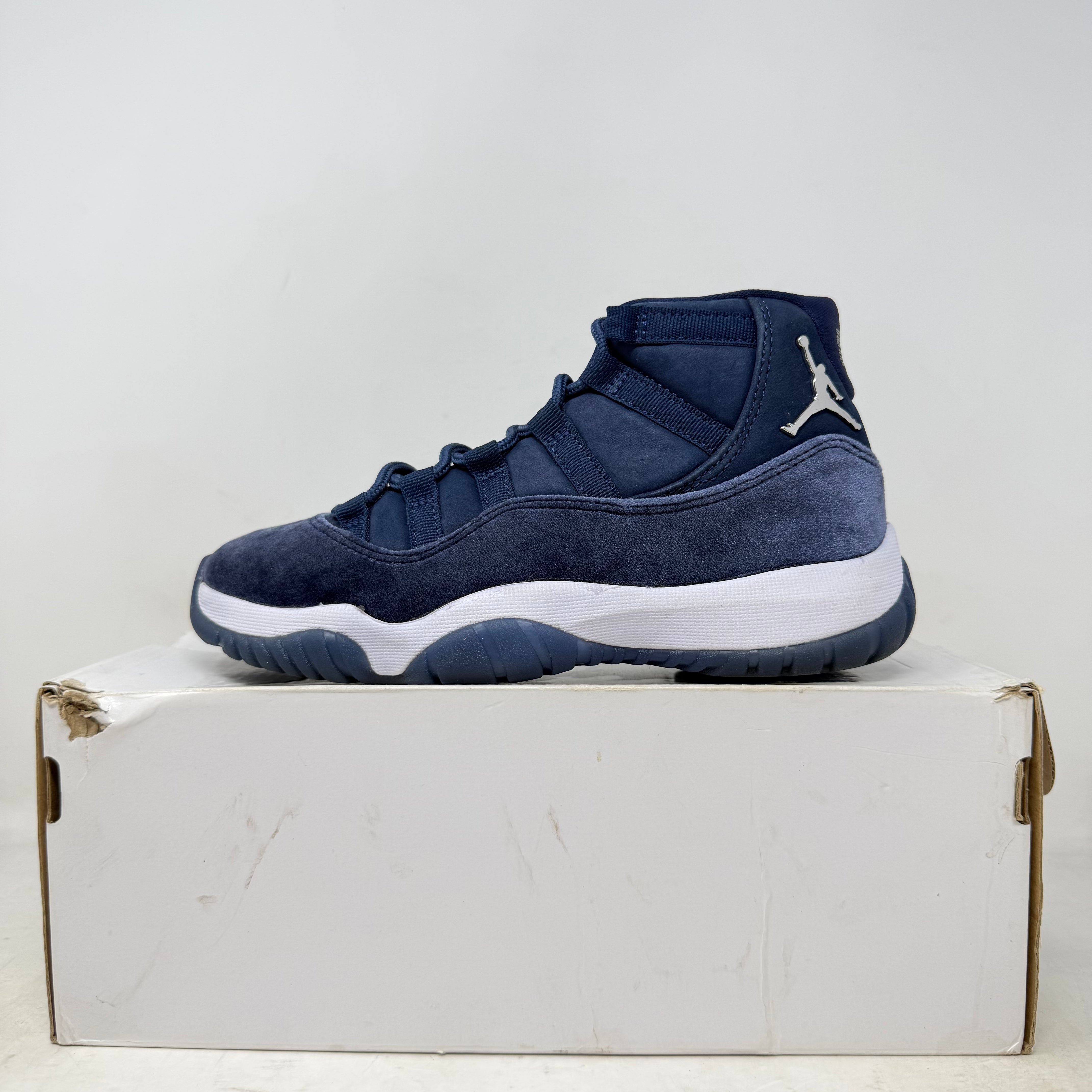 Jordan 11 Retro Midnight Navy (Women's)