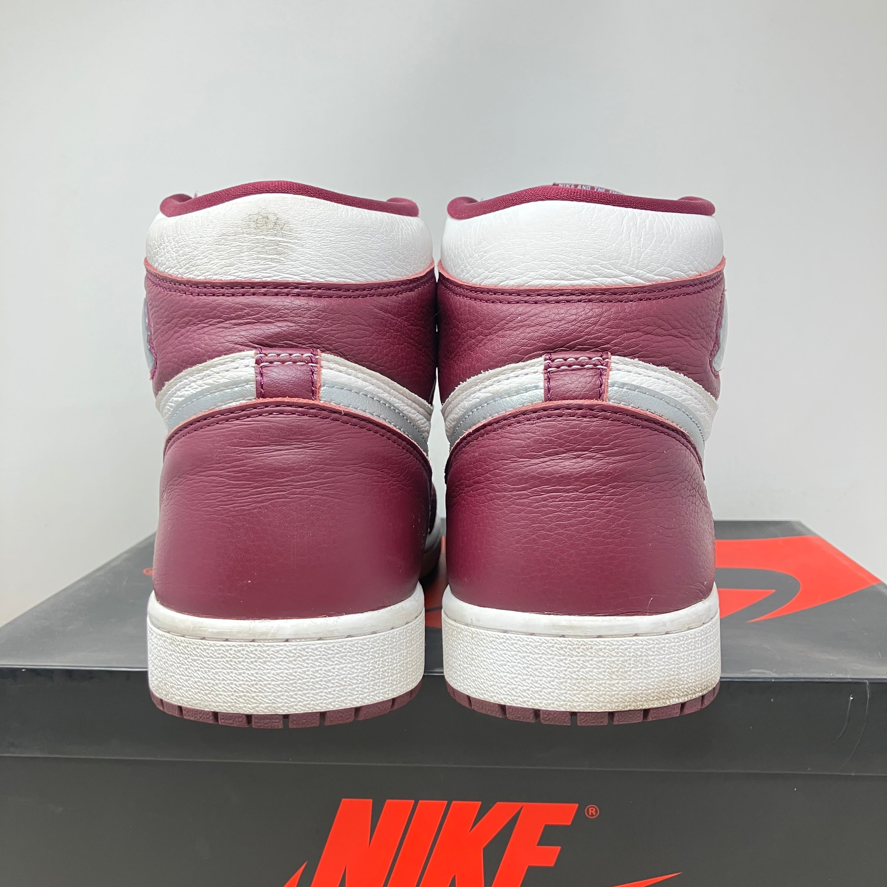 Jordan 1 Retro High OG Bordeaux