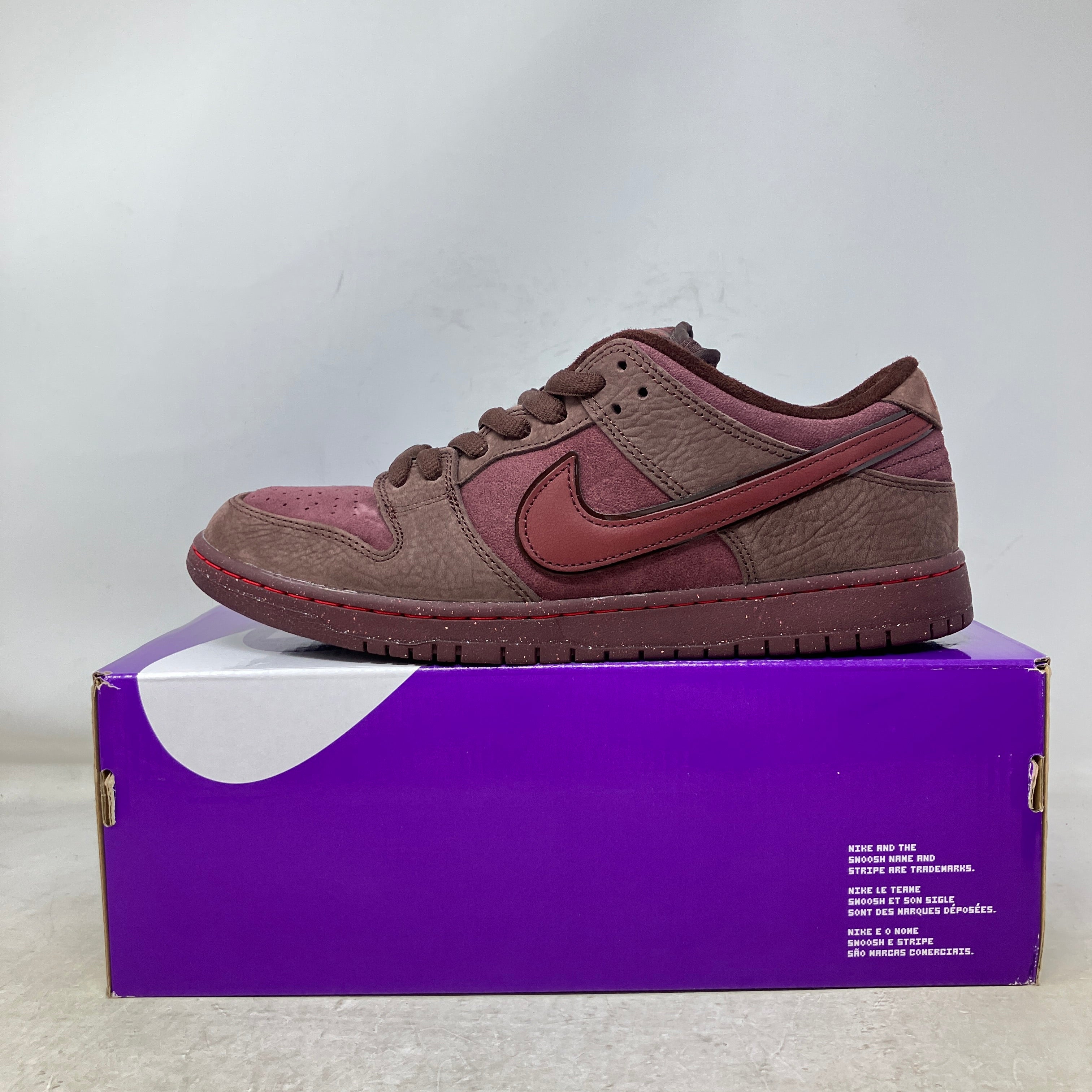 Nike SB Dunk Low City of Love Burgundy Crush
