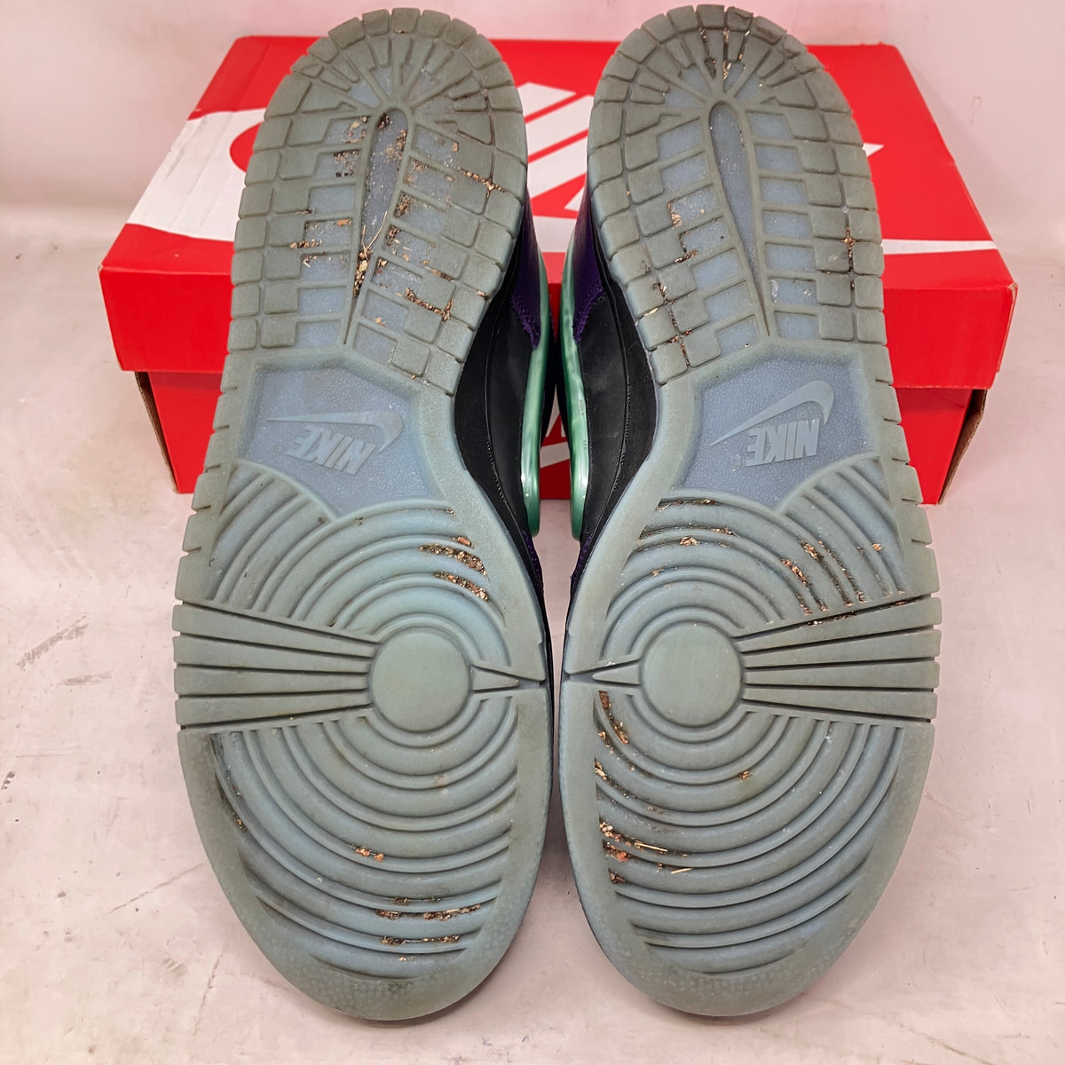 Nike Dunk Low LTD Wizard