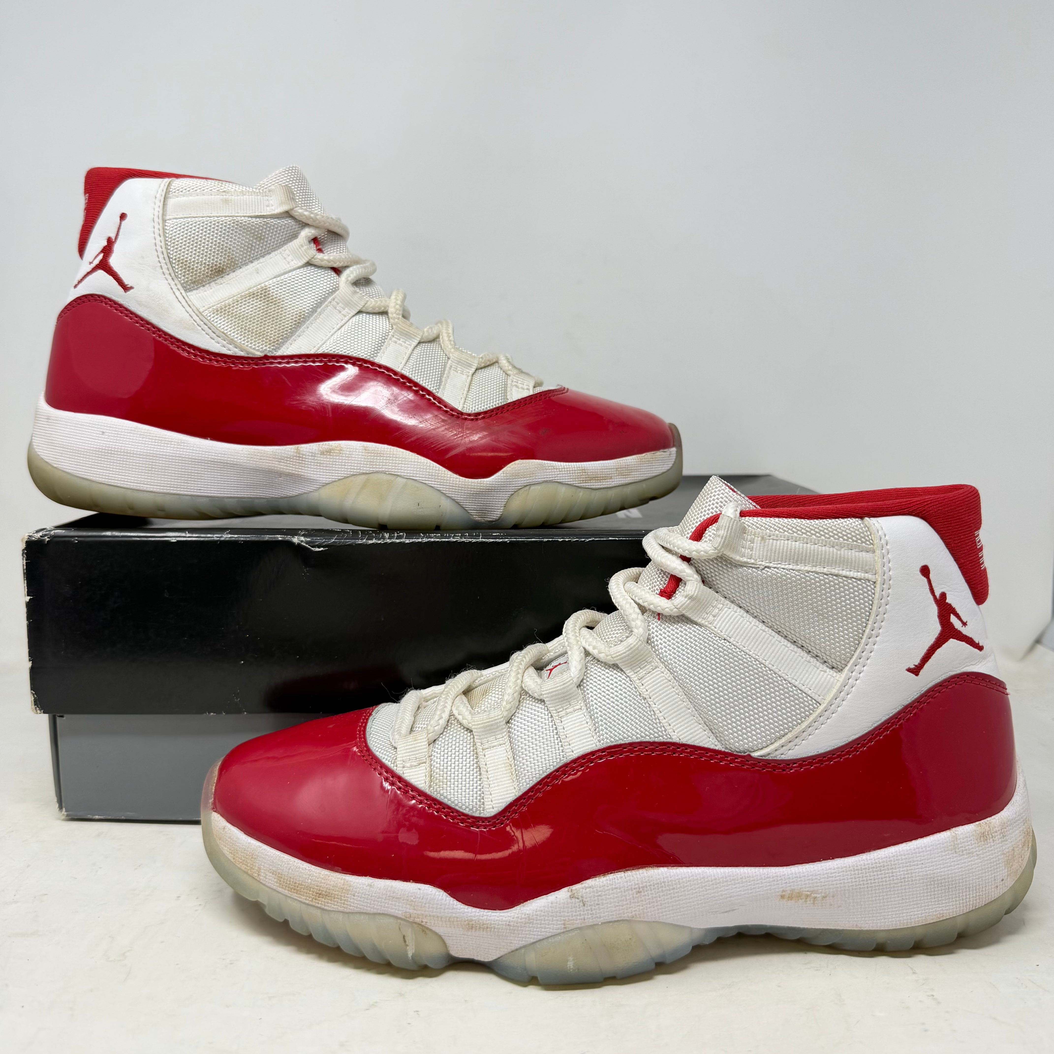Jordan 11 Retro Cherry (2022)