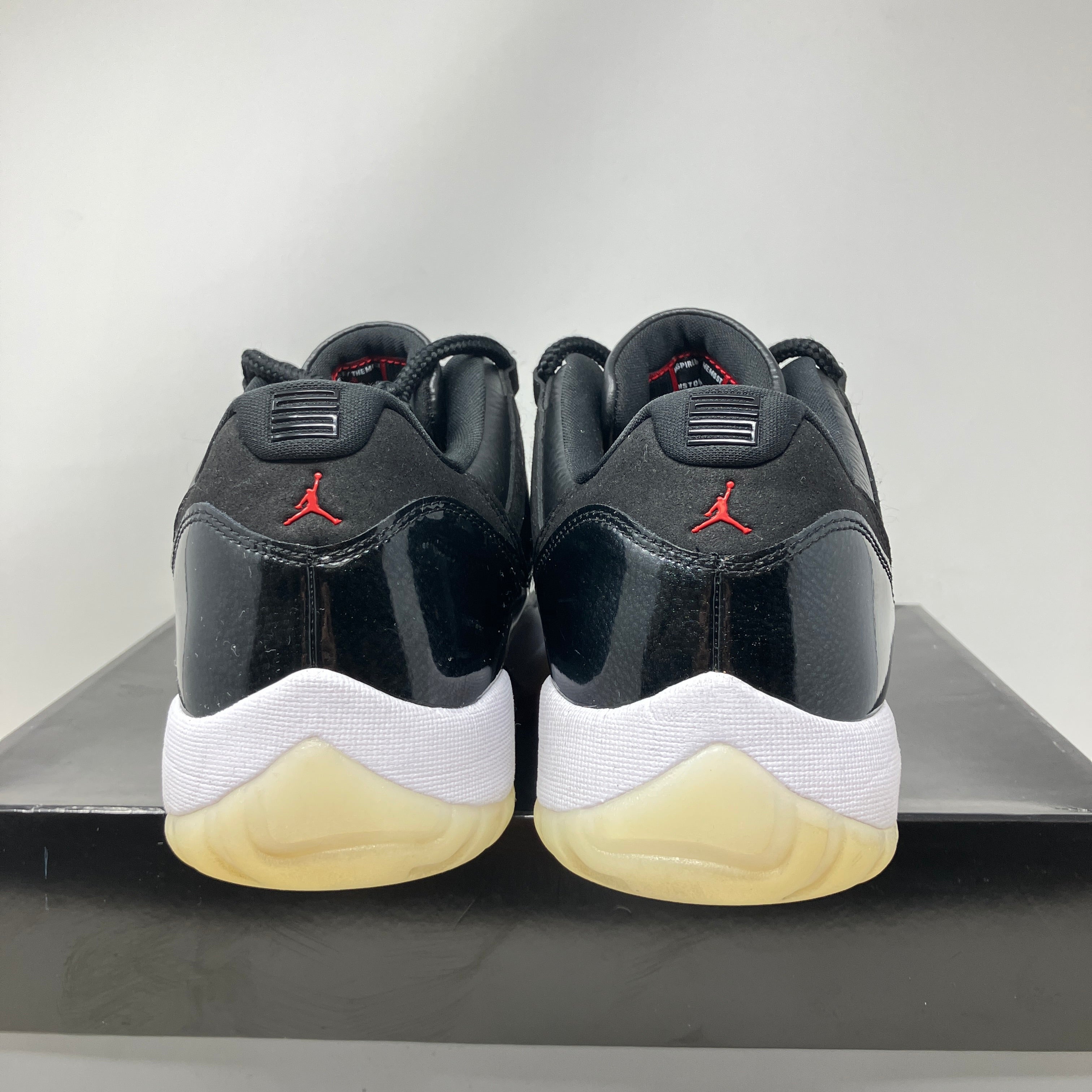 Jordan 11 Retro Low 72-10