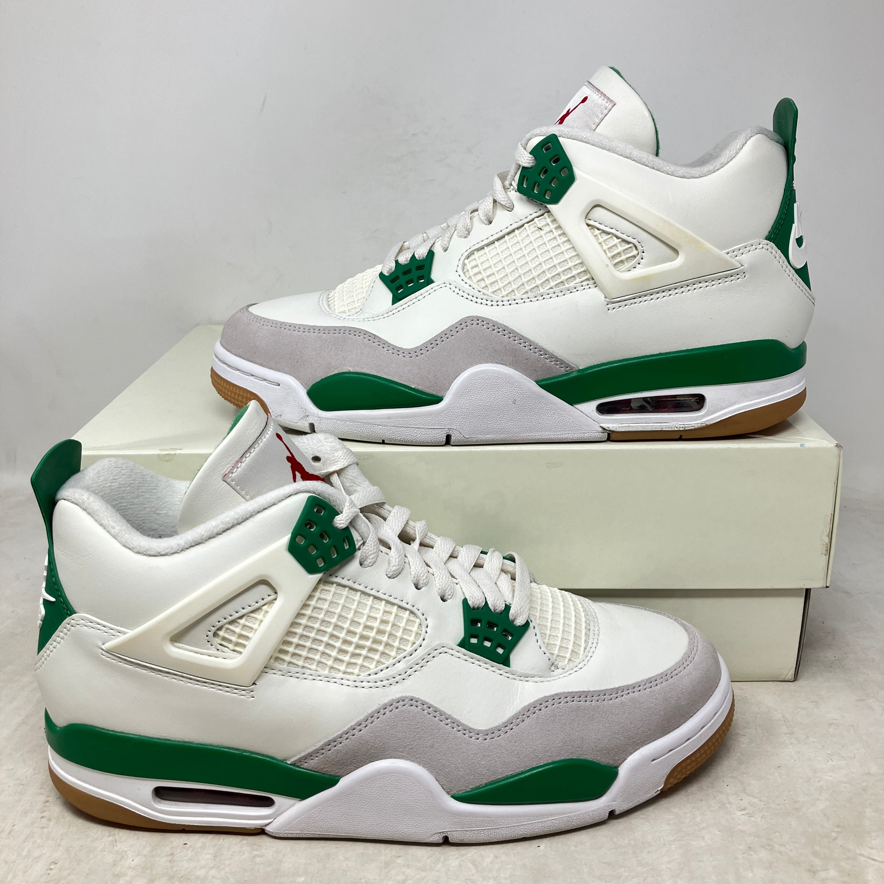 Jordan 4 Retro SB Pine Green
