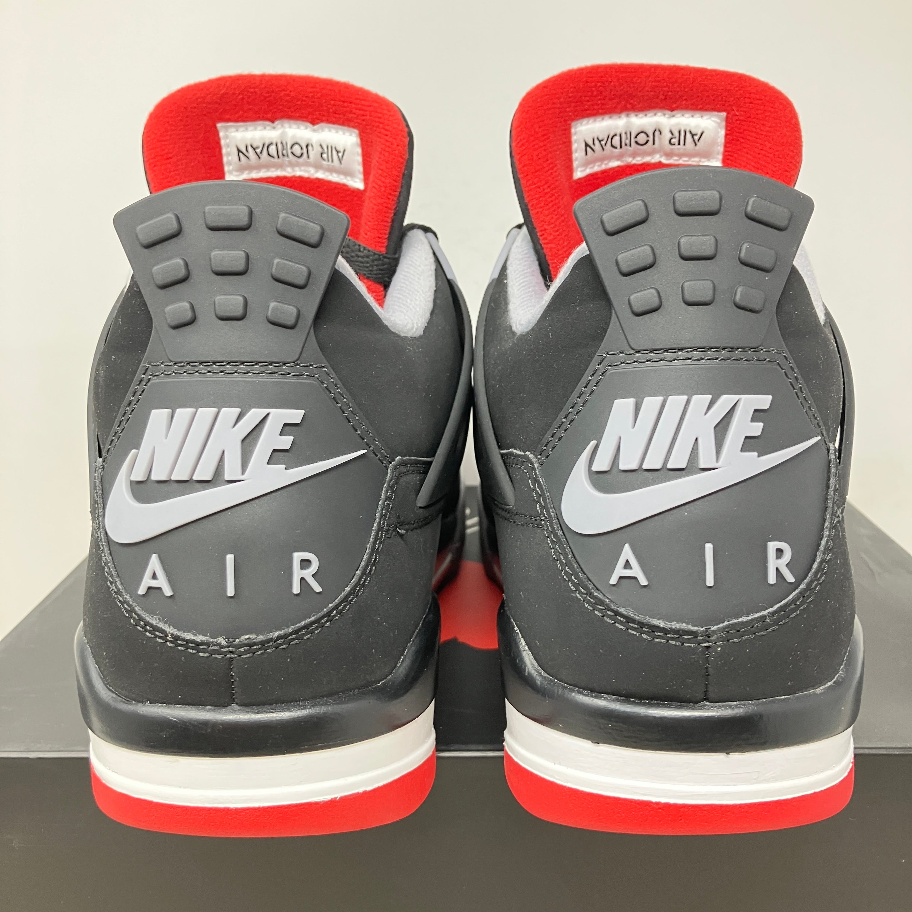 Jordan 4 Retro Bred (2019)