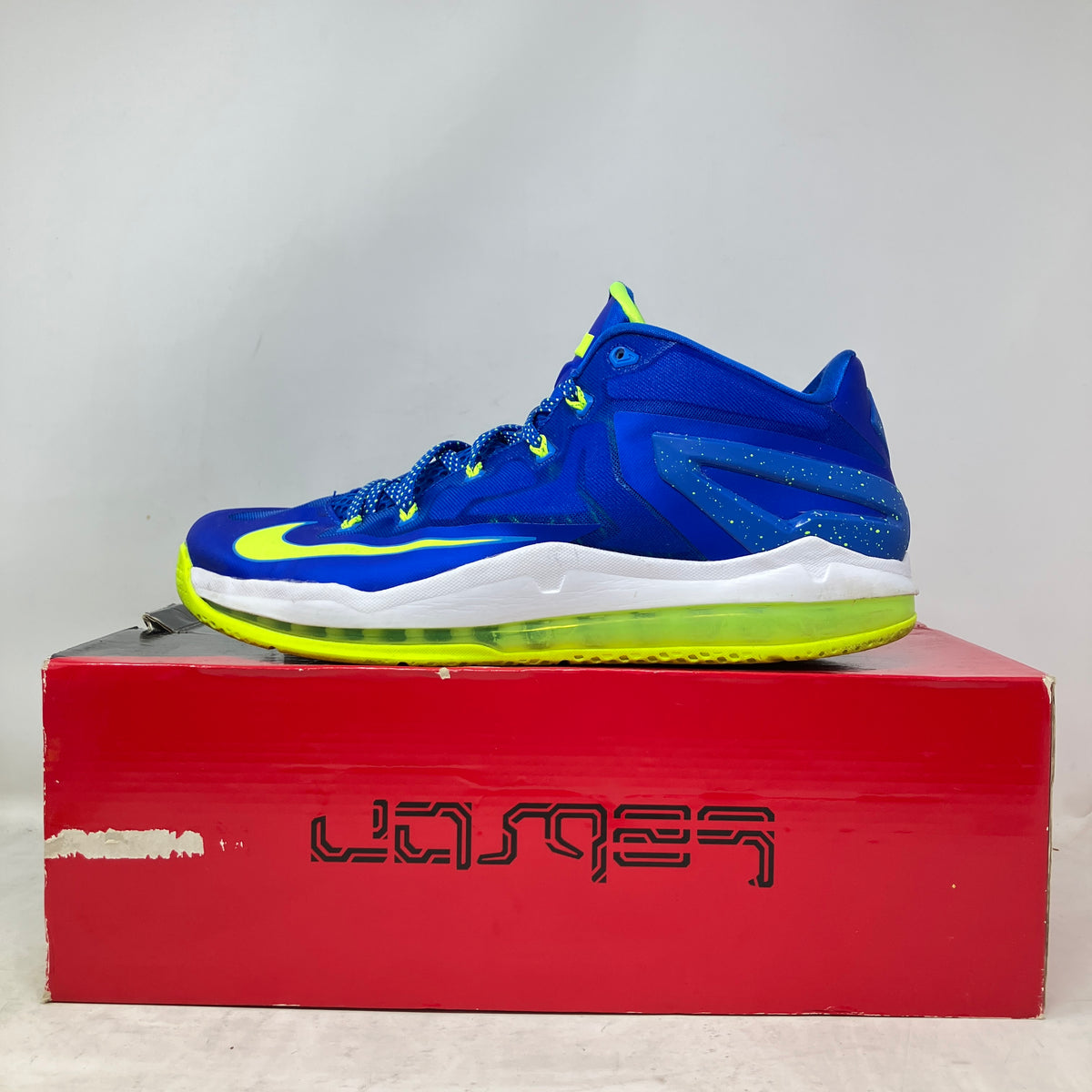 Nike LeBron 11 Low Sprite