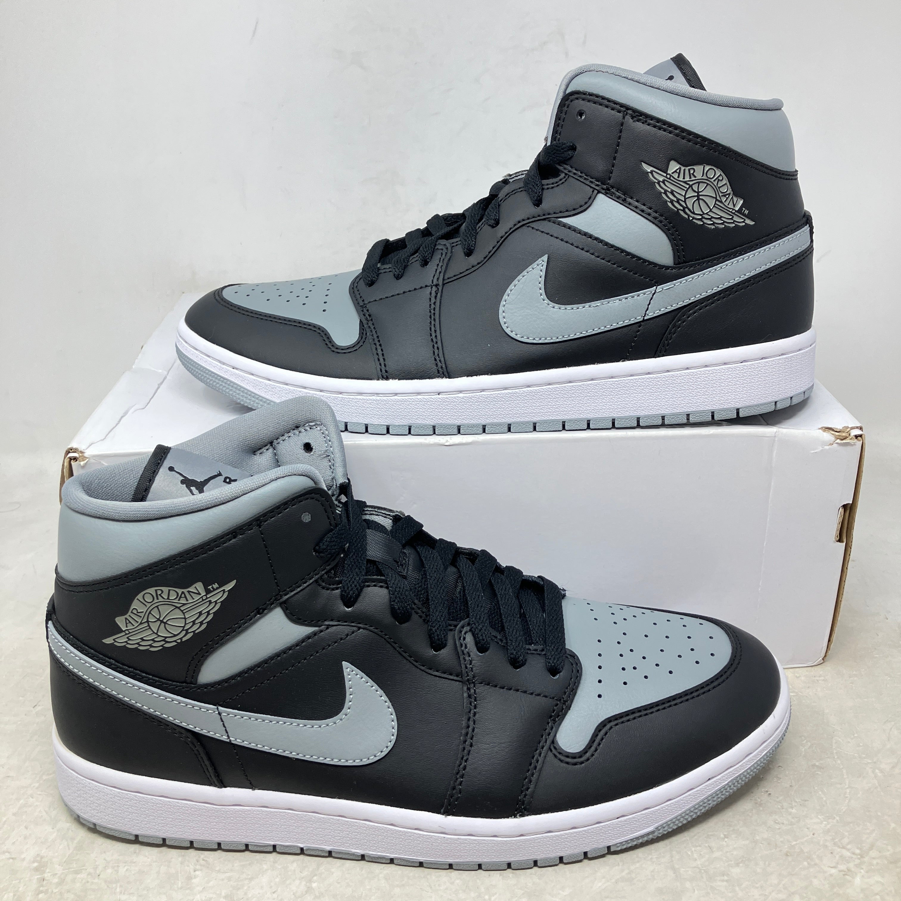 Jordan 1 Mid Shadow (Women's)