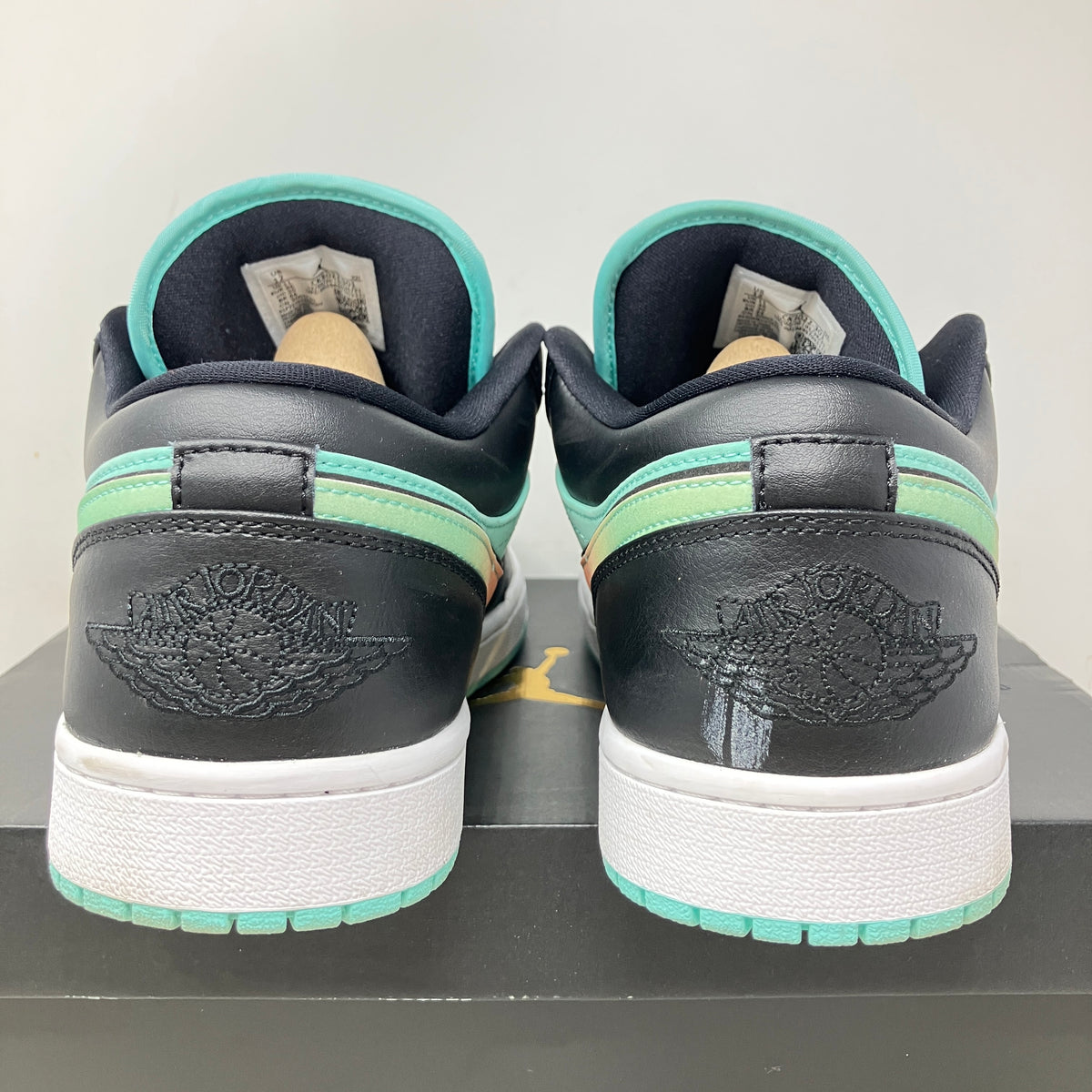 Jordan 1 Low SE Tropical Twist