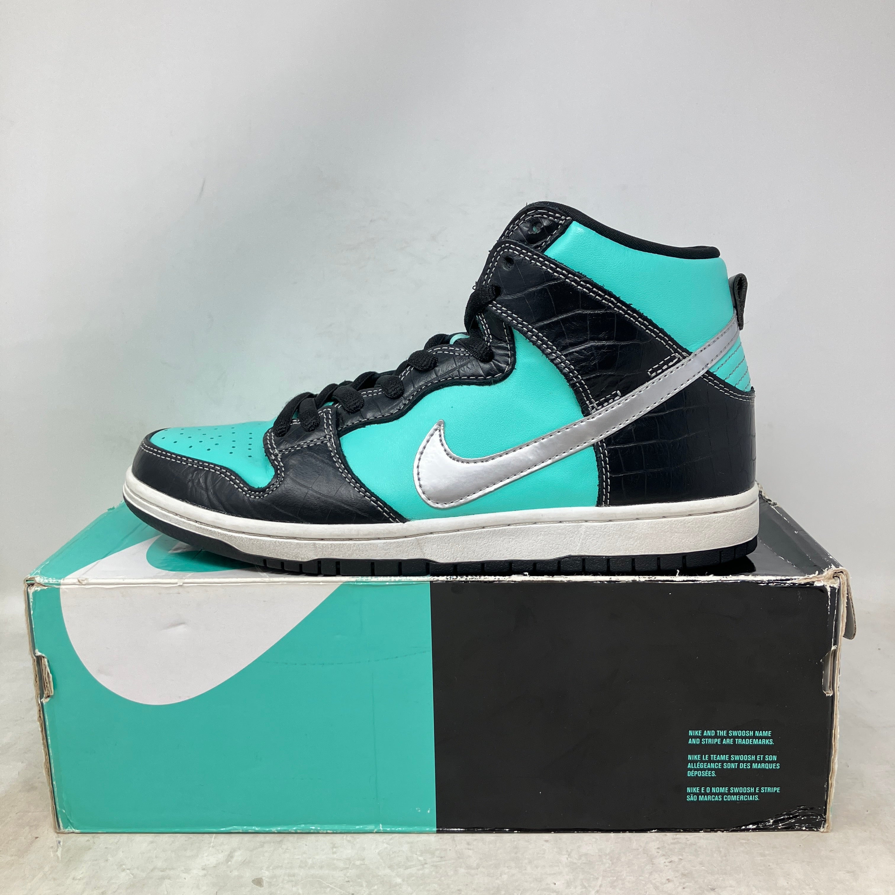 Nike SB Dunk High Diamond Supply Co.