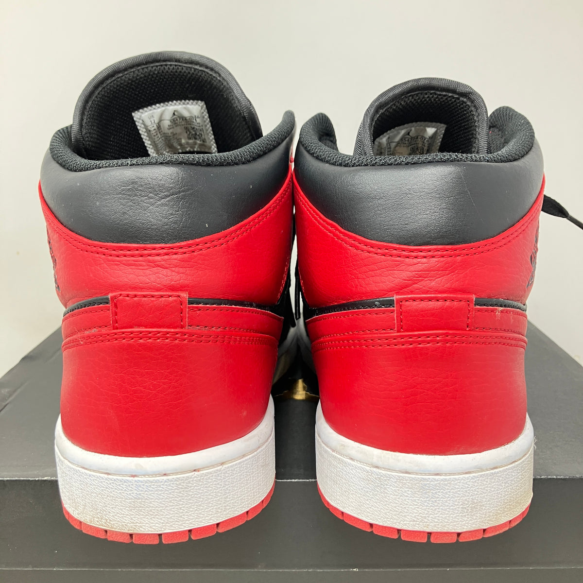 Jordan 1 Mid Banned (2020)