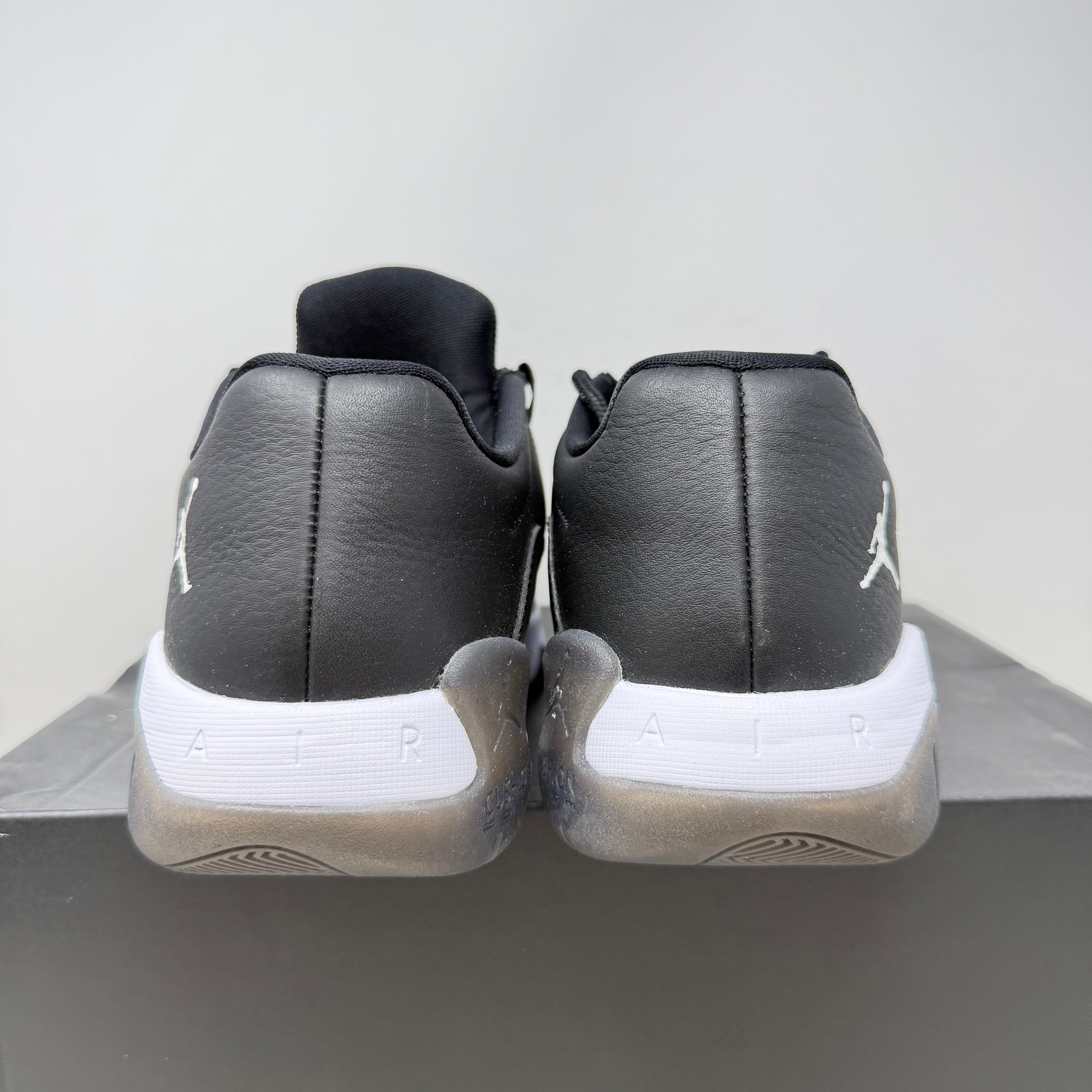Jordan 11 CMFT Low Black White