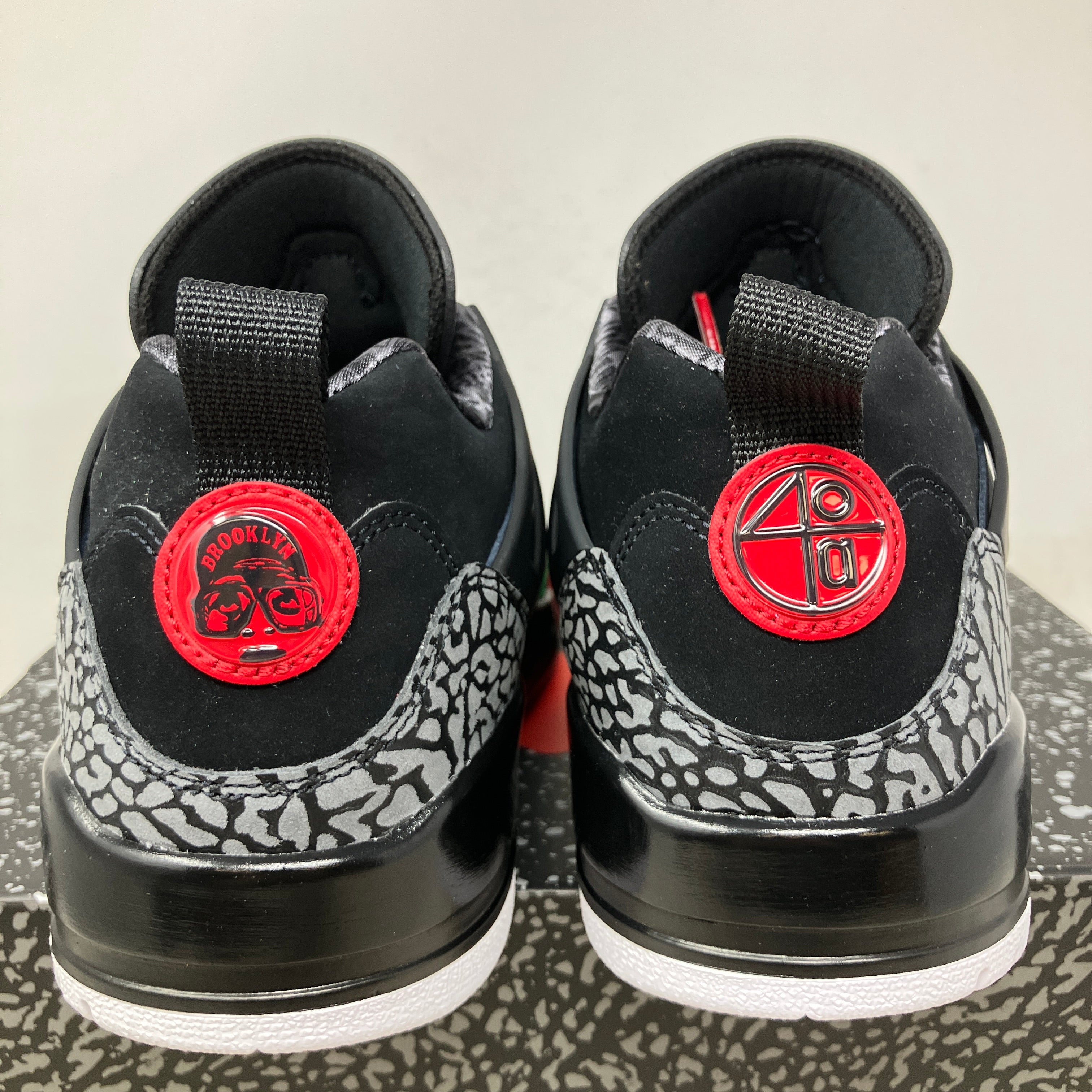 Jordan Spizike Low Black Classic Green White Varsity Red