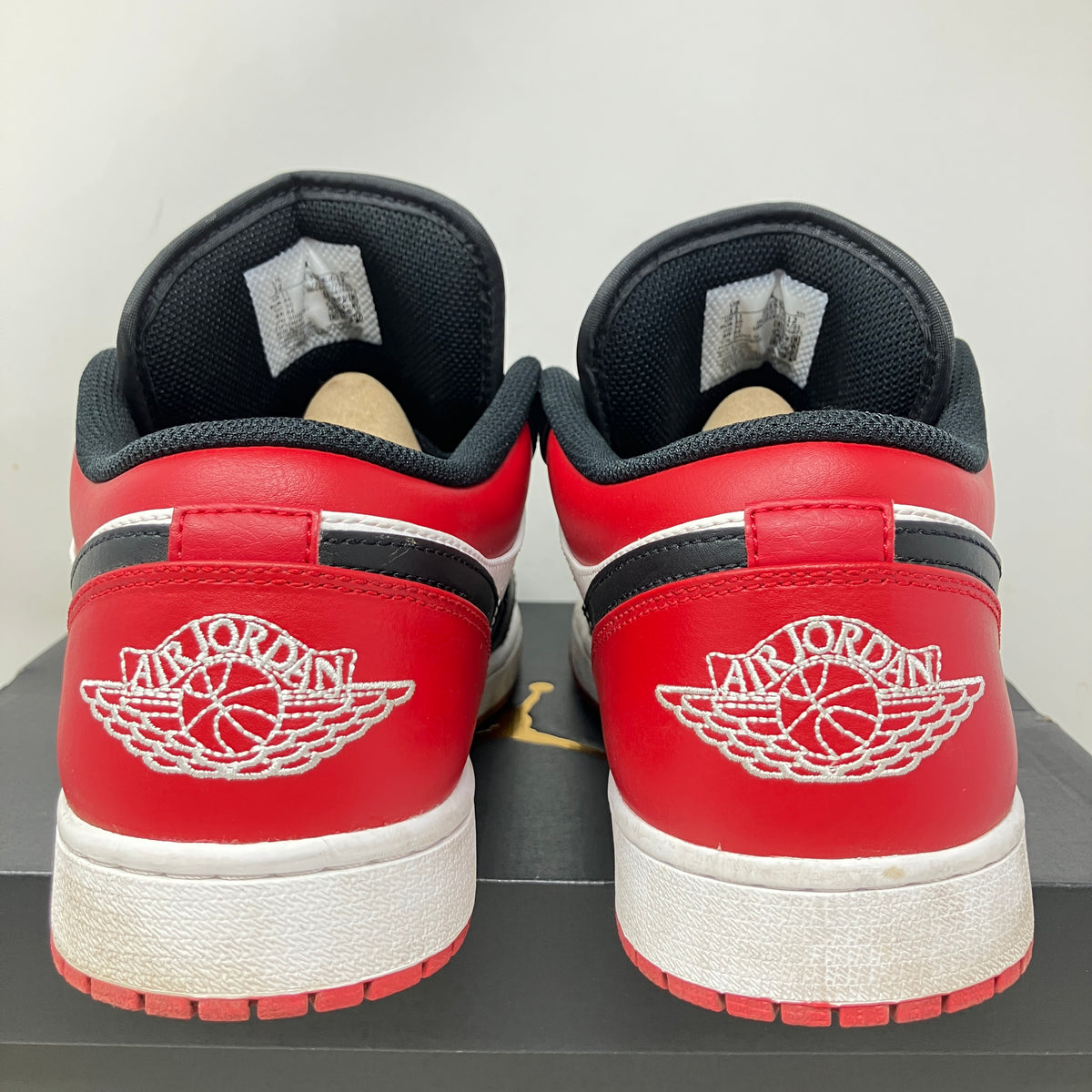 Jordan 1 Low Bred Toe