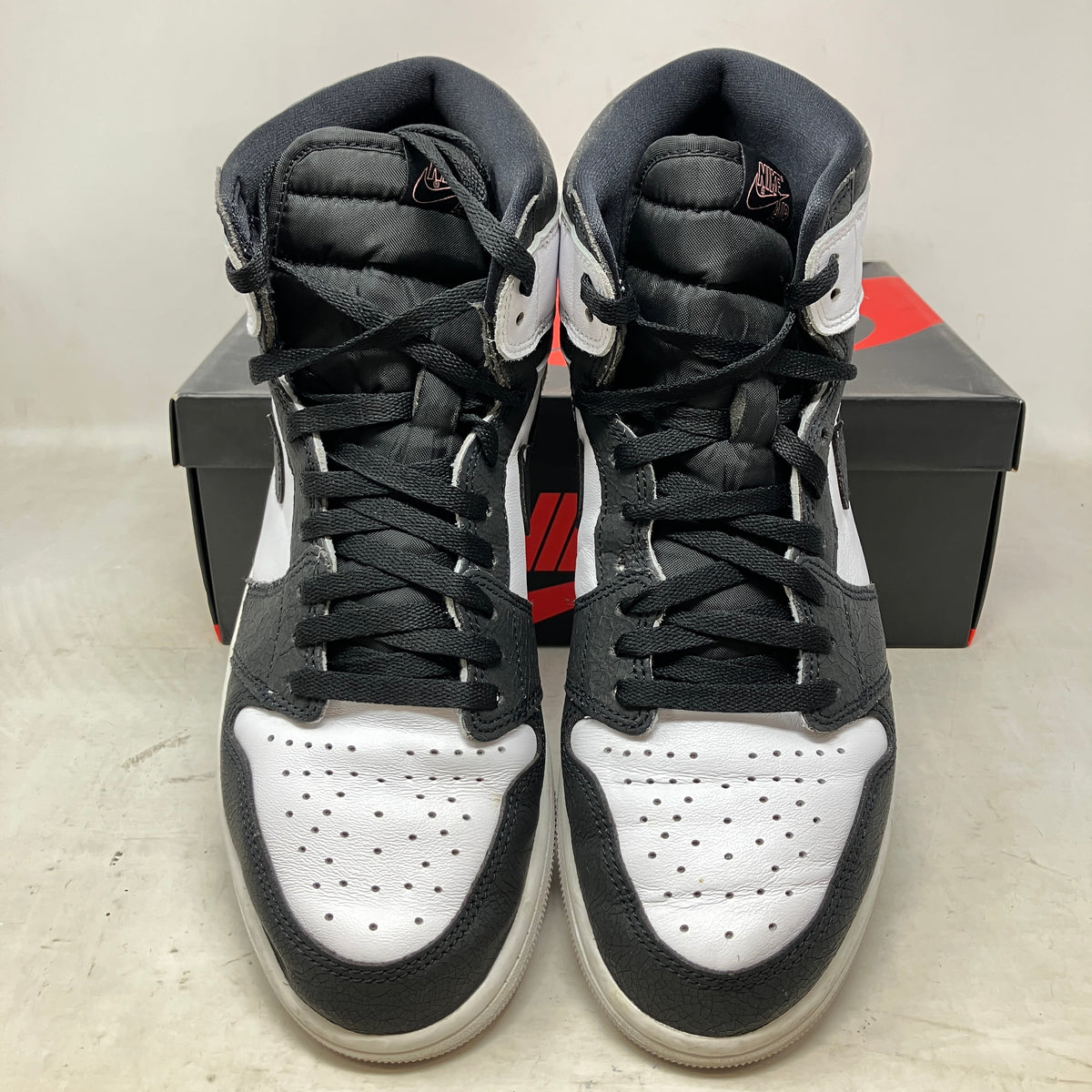 Jordan 1 Retro High OG Bleached Coral