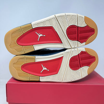 Jordan 4 Retro Levi's Denim (Tag with Levi's Logo)
