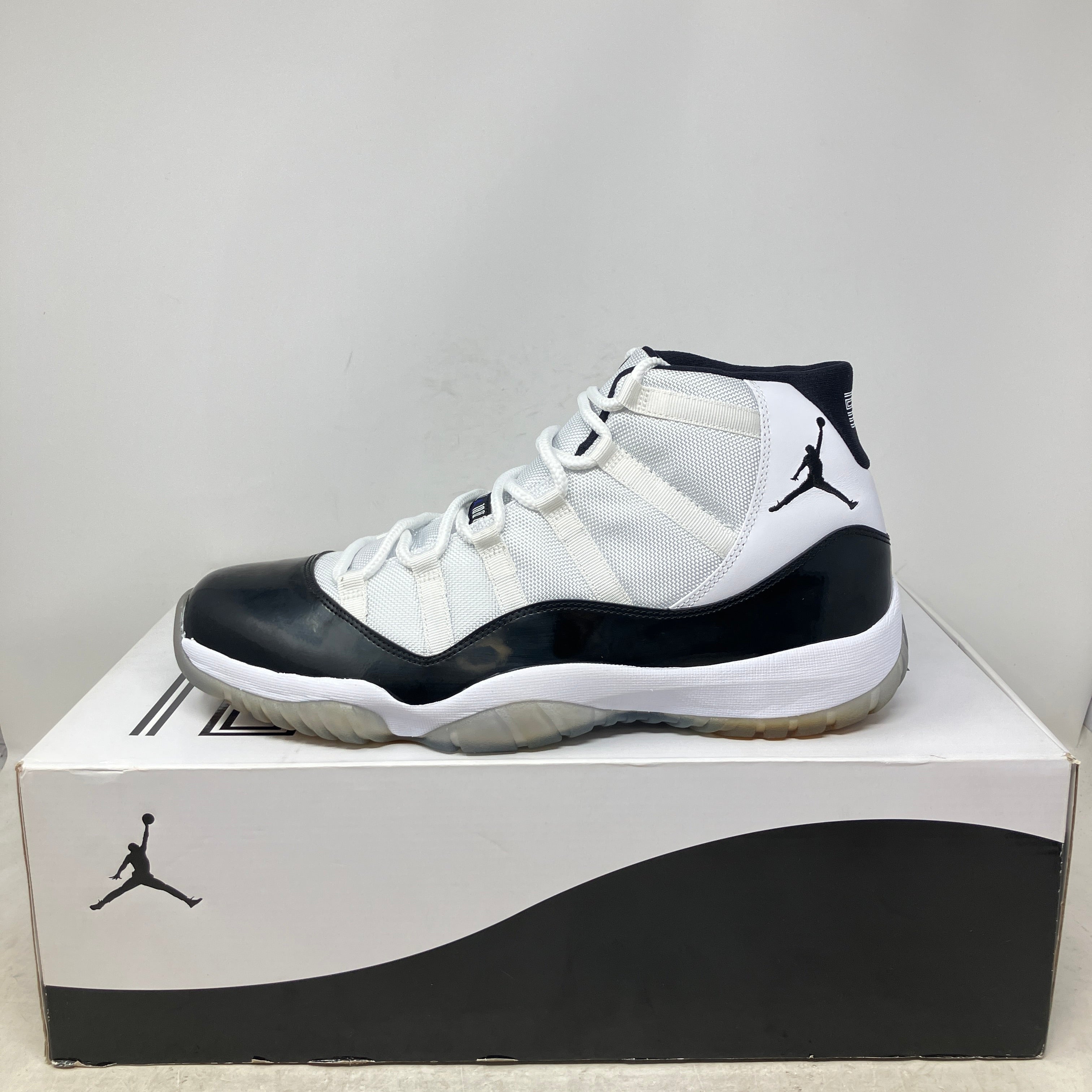Jordan 11 Retro Concord (2011)