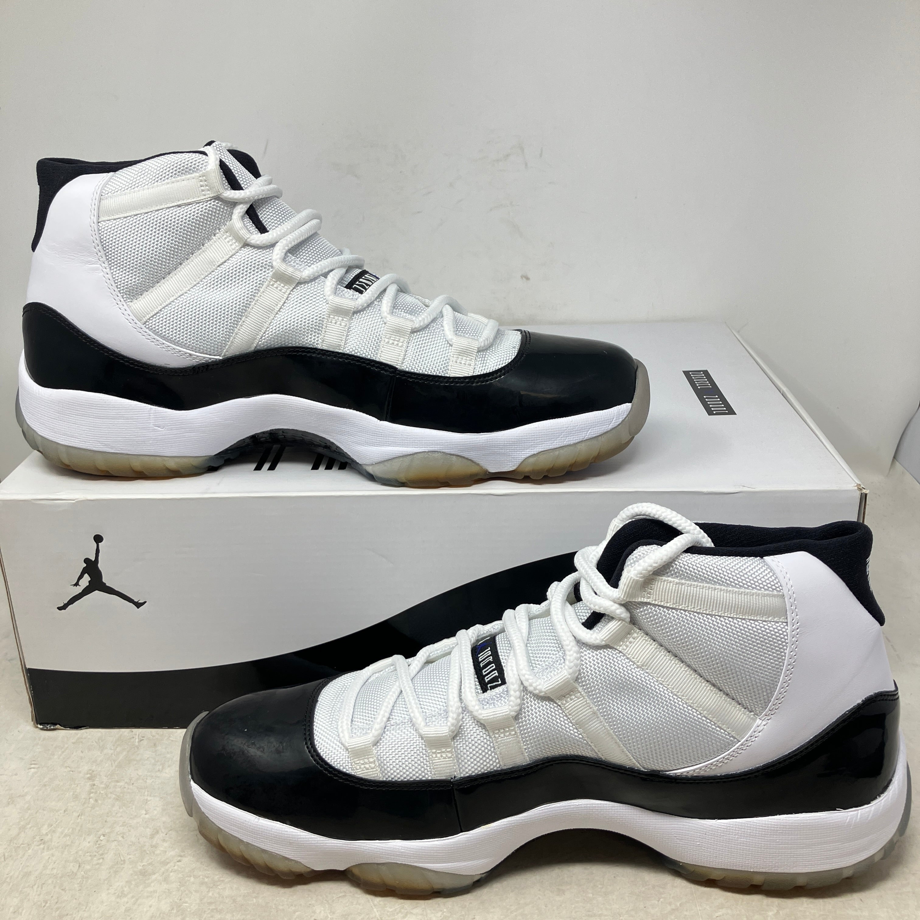 Jordan 11 Retro Concord (2011)