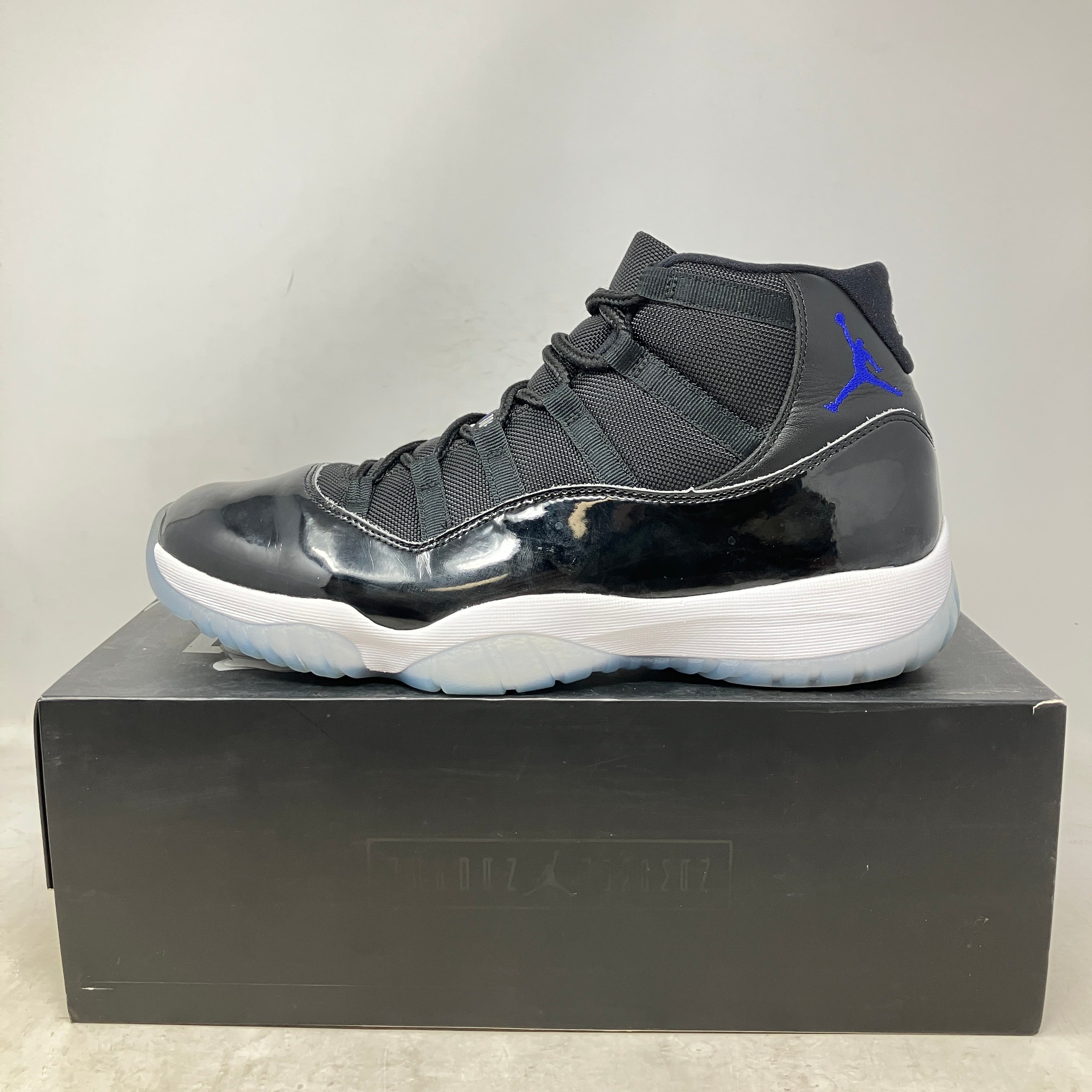 Jordan 11 Retro Space Jam (2016)