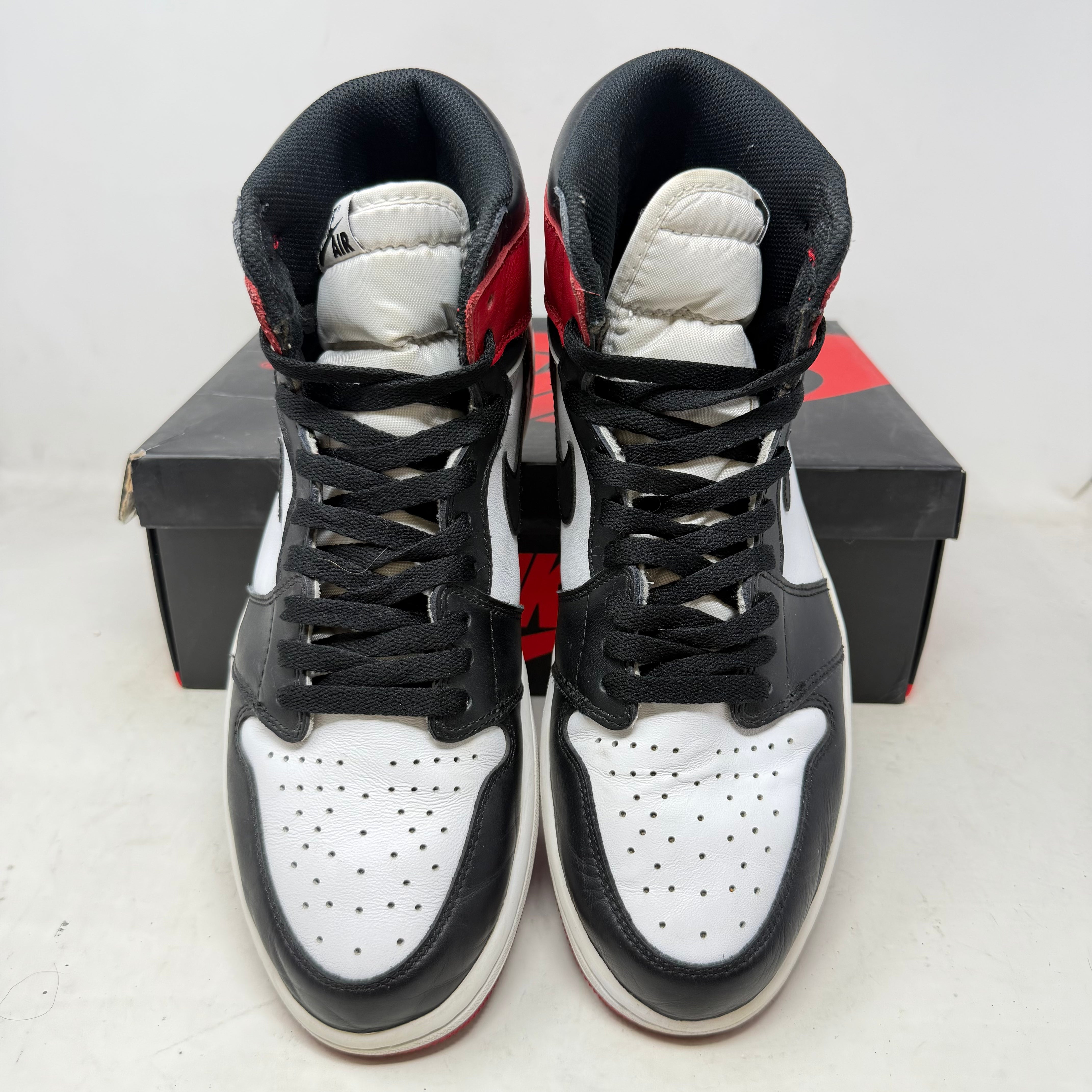 Jordan 1 Retro Black Toe (2016)