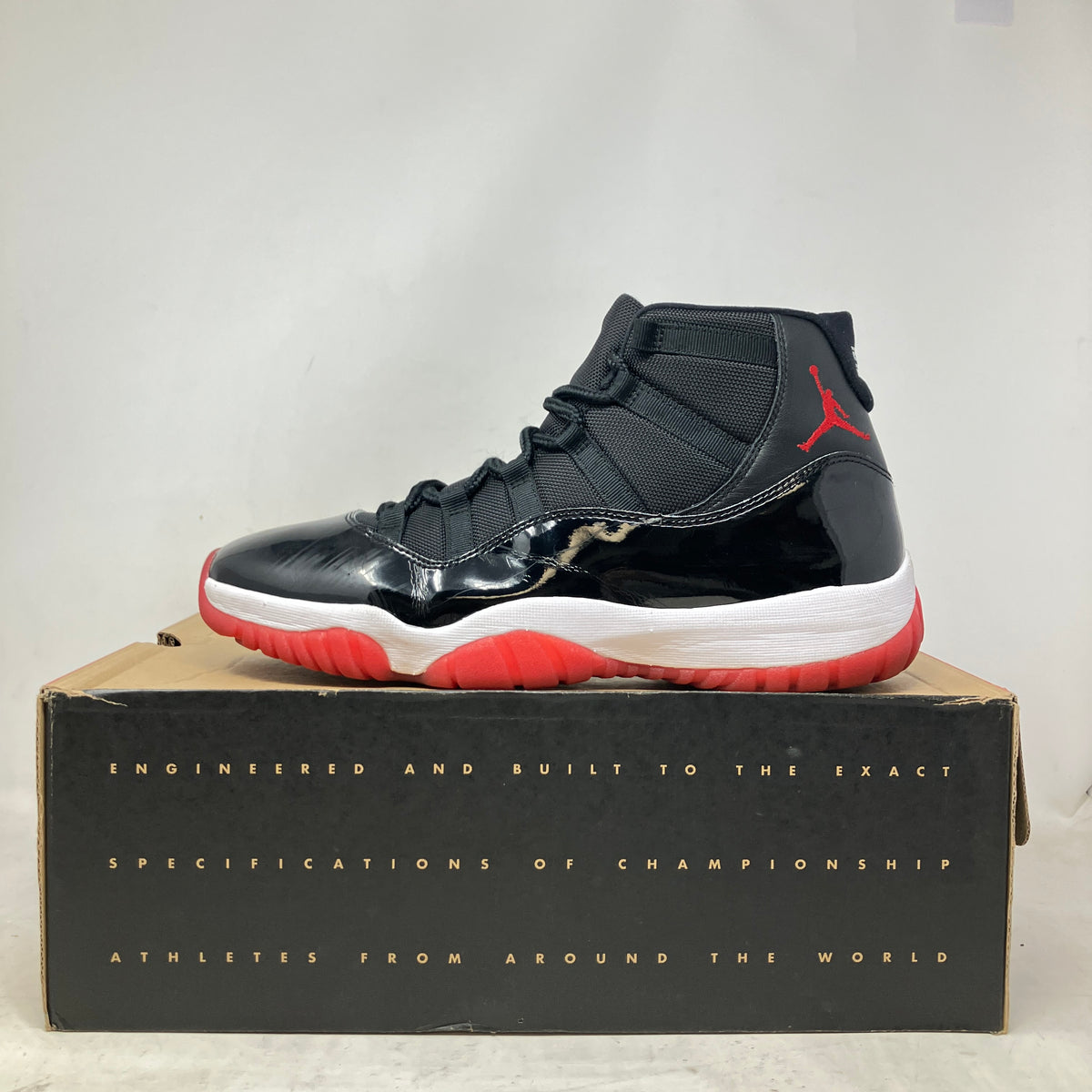 Jordan 11 Retro Playoffs Bred (2019)
