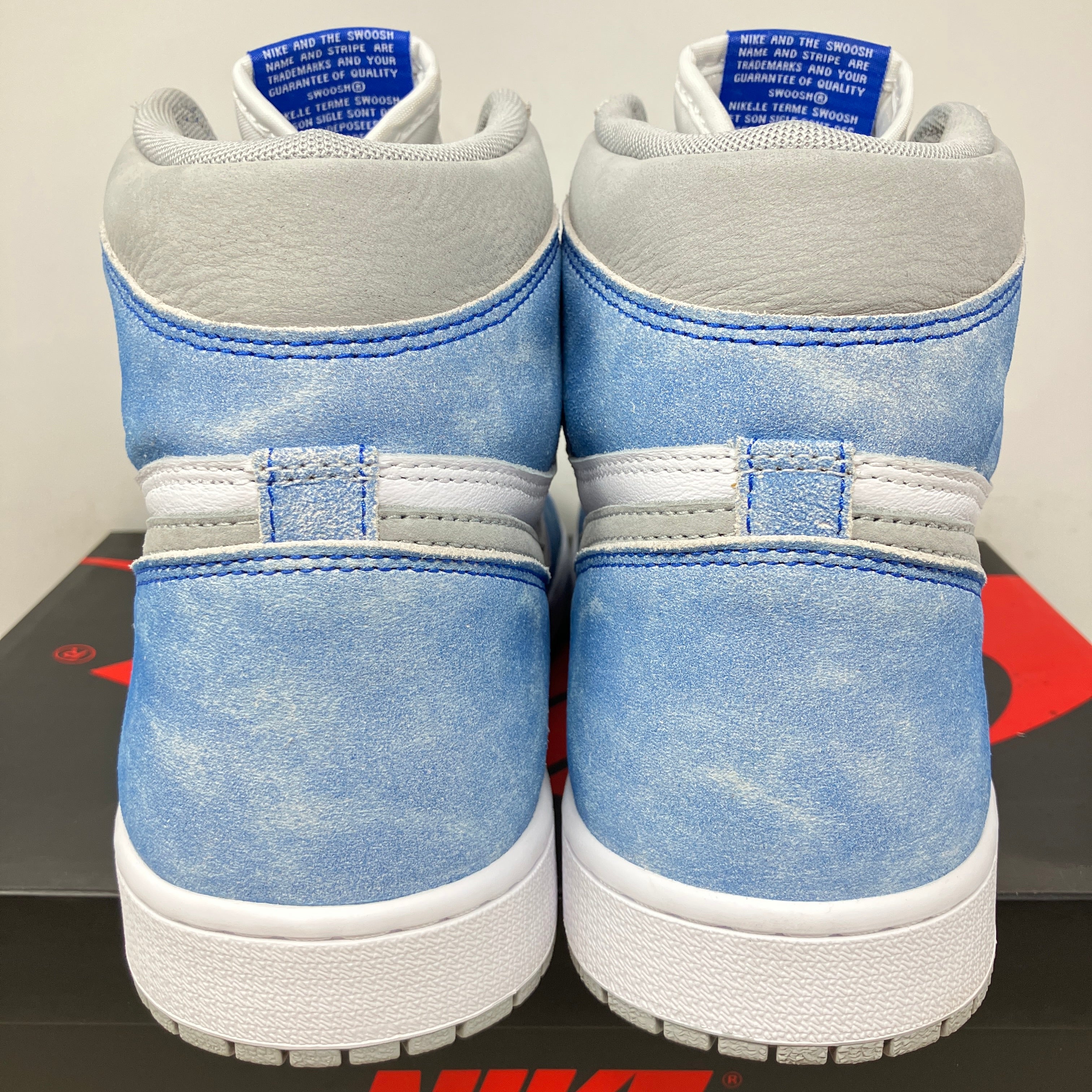 Jordan 1 Retro High Hyper Royal Smoke Grey