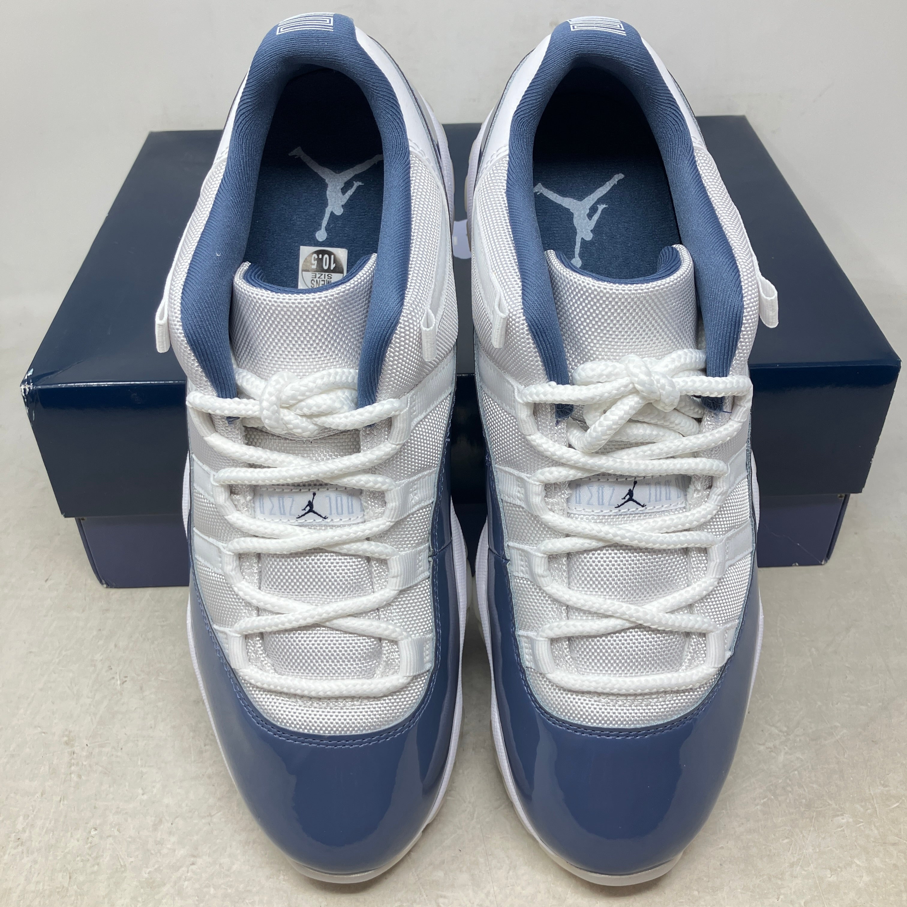 Jordan 11 Retro Low Diffused Blue