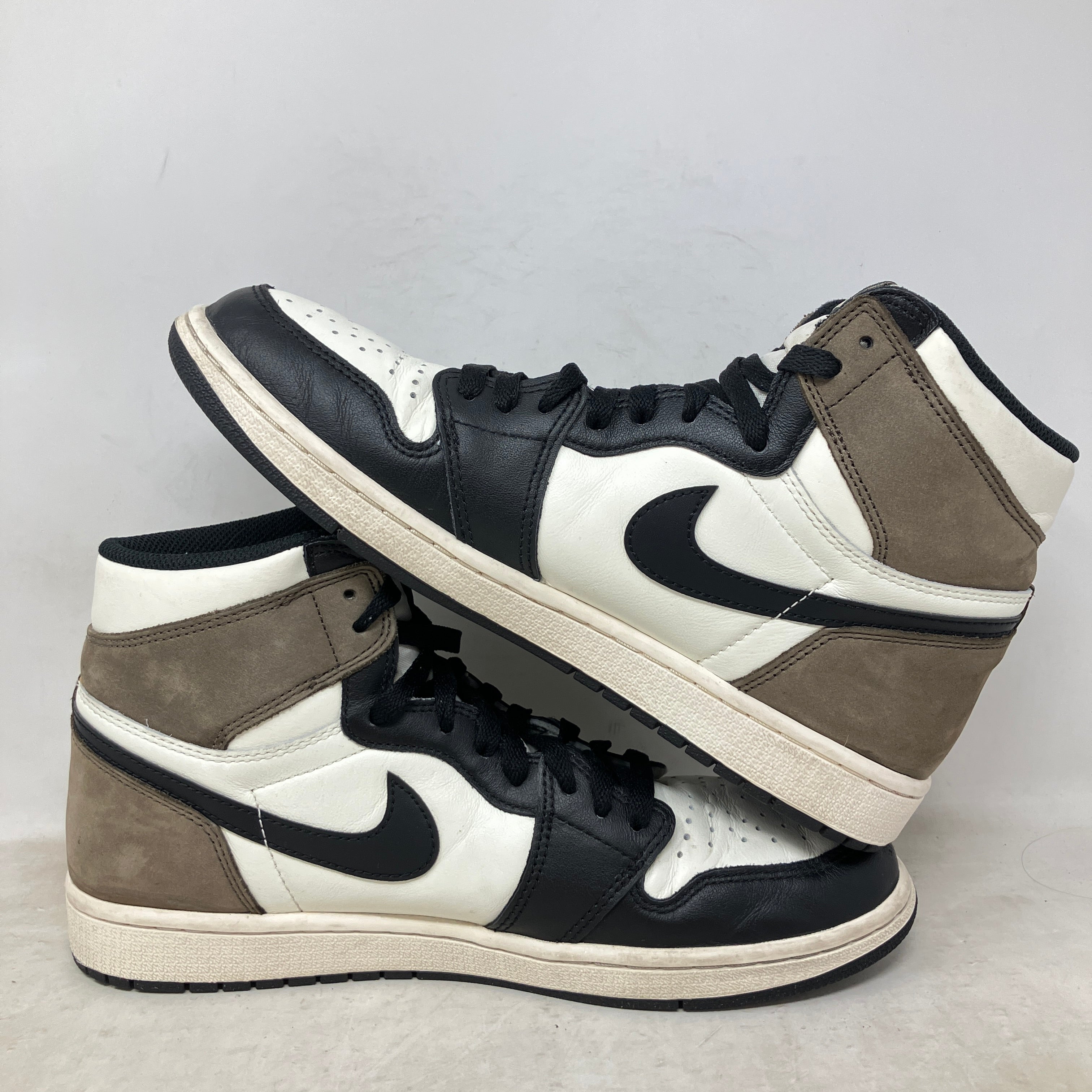 Jordan 1 Retro High Dark Mocha