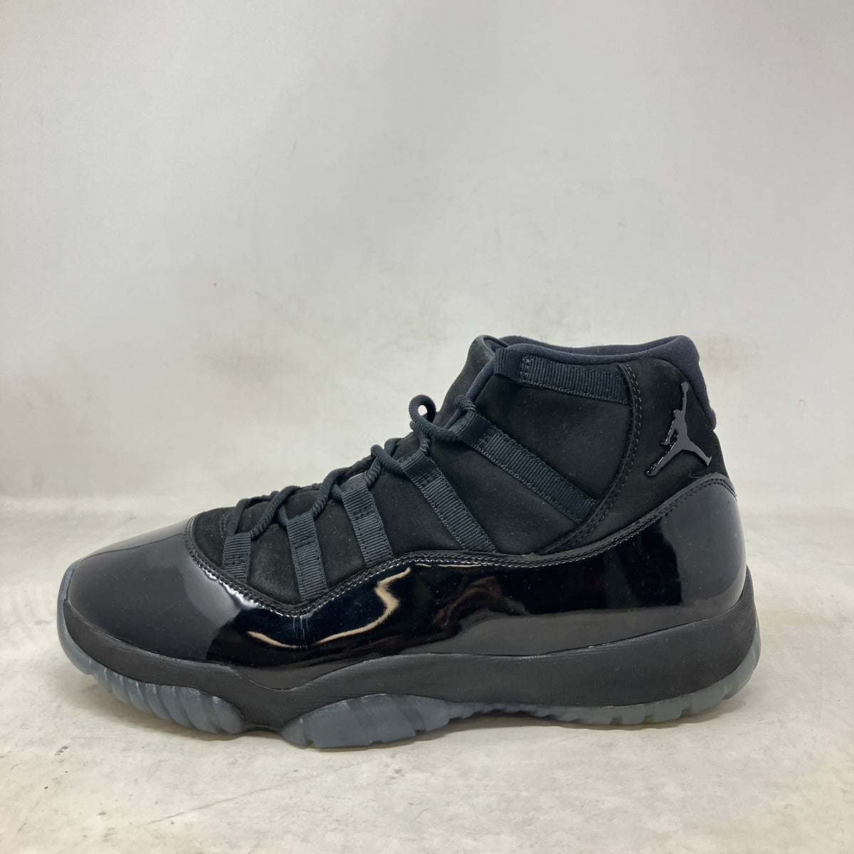 Jordan 11 Retro Cap and Gown