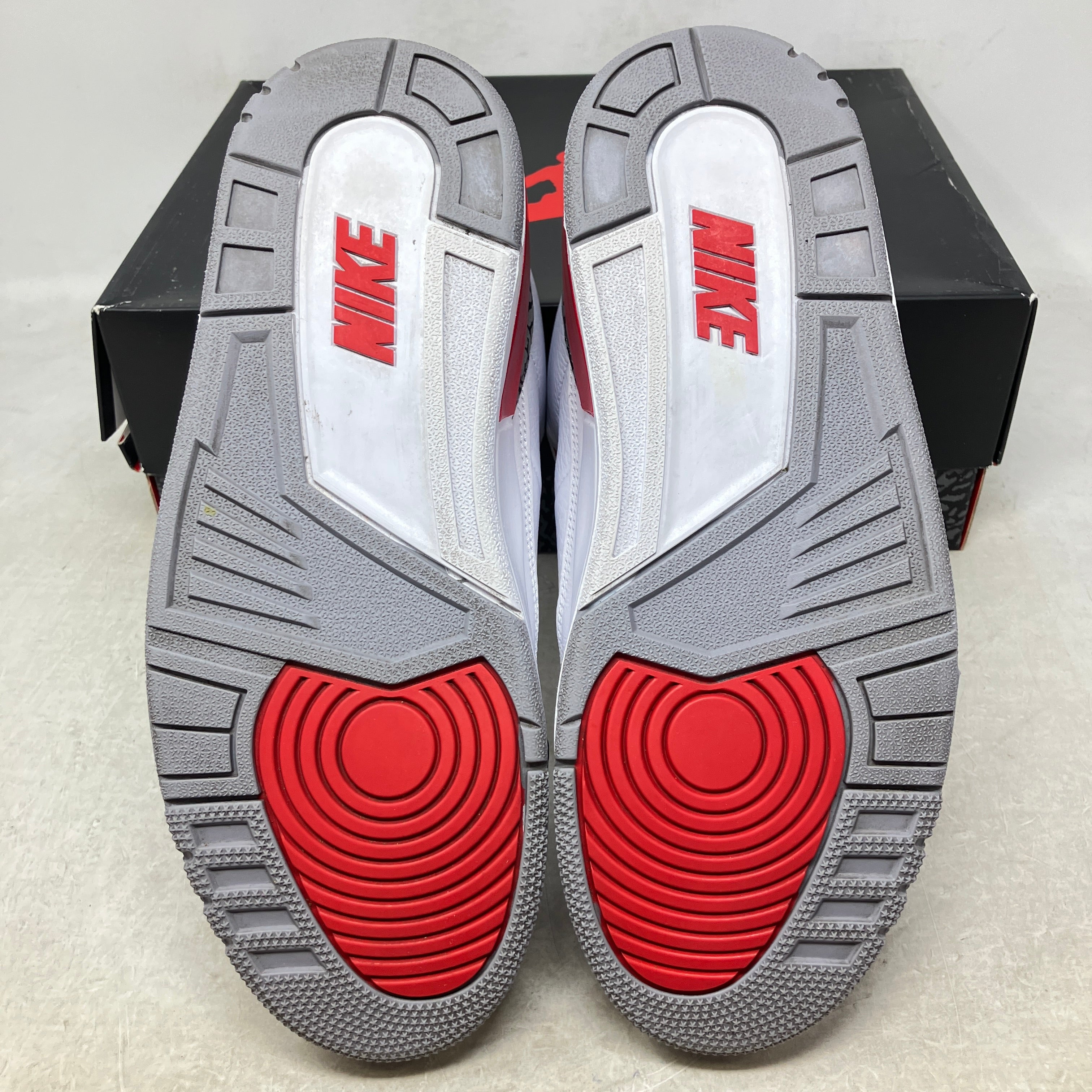 Jordan 3 Retro Fire Red (2022)