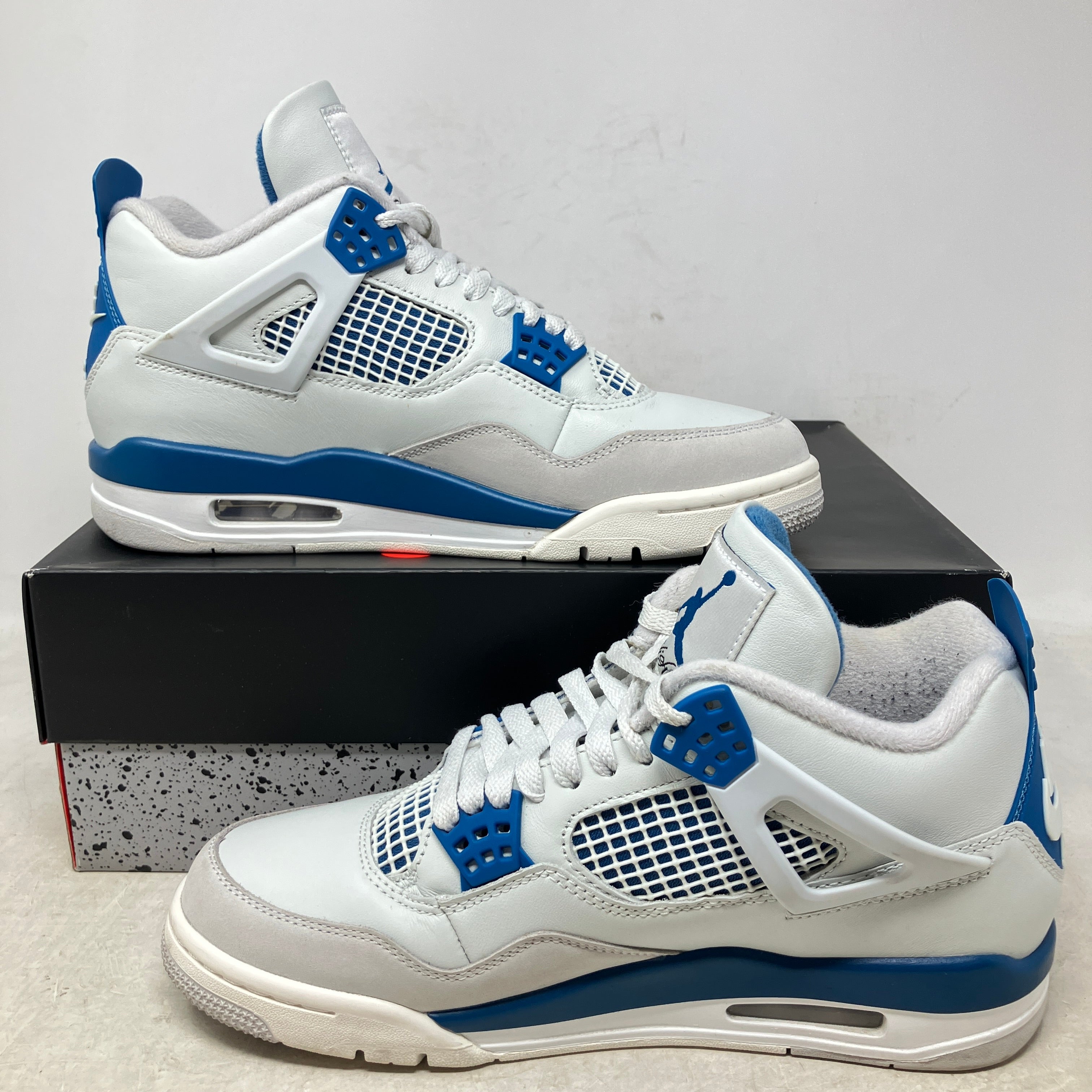 Jordan 4 Retro Military Blue (2024)