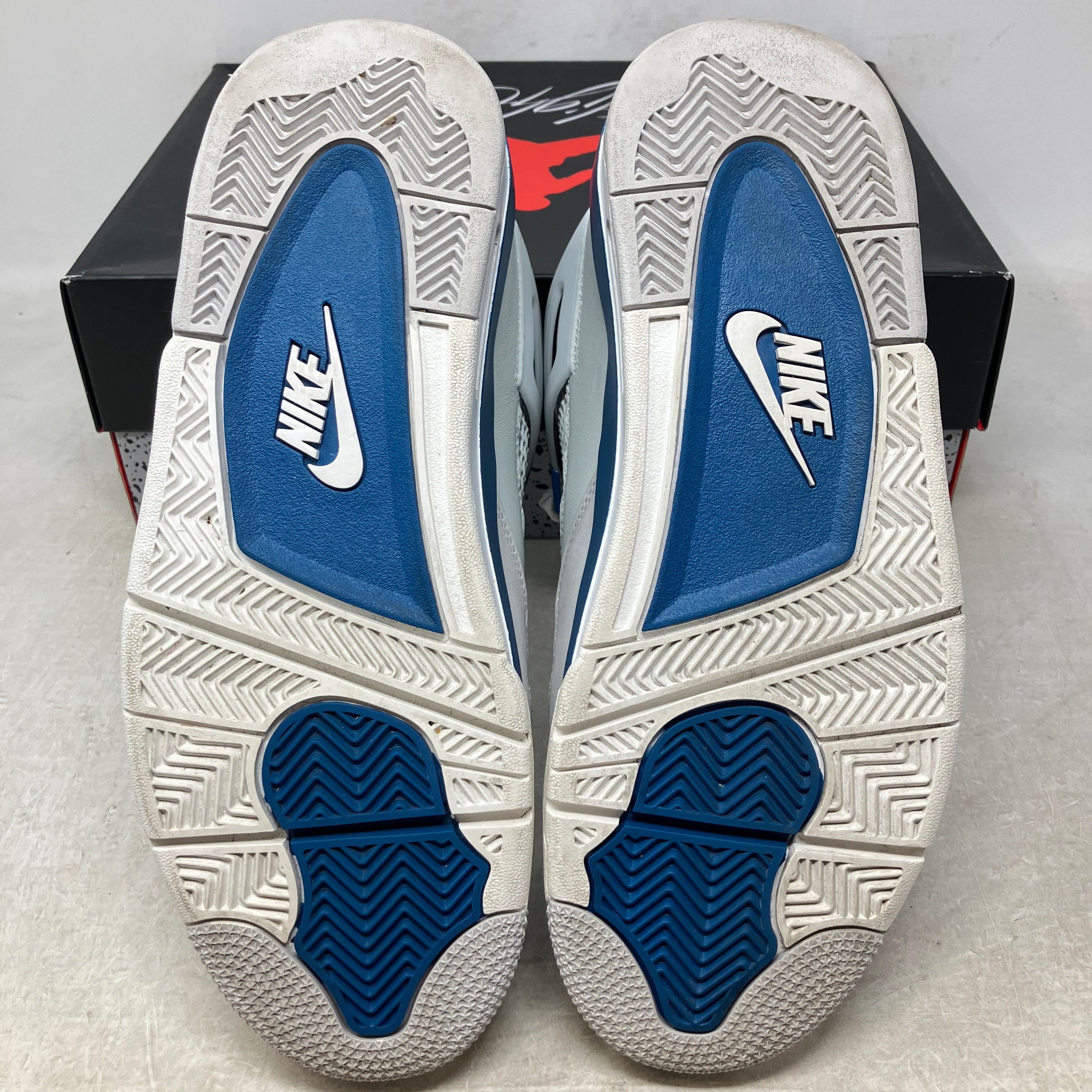 Jordan 4 Retro Military Blue (2024)