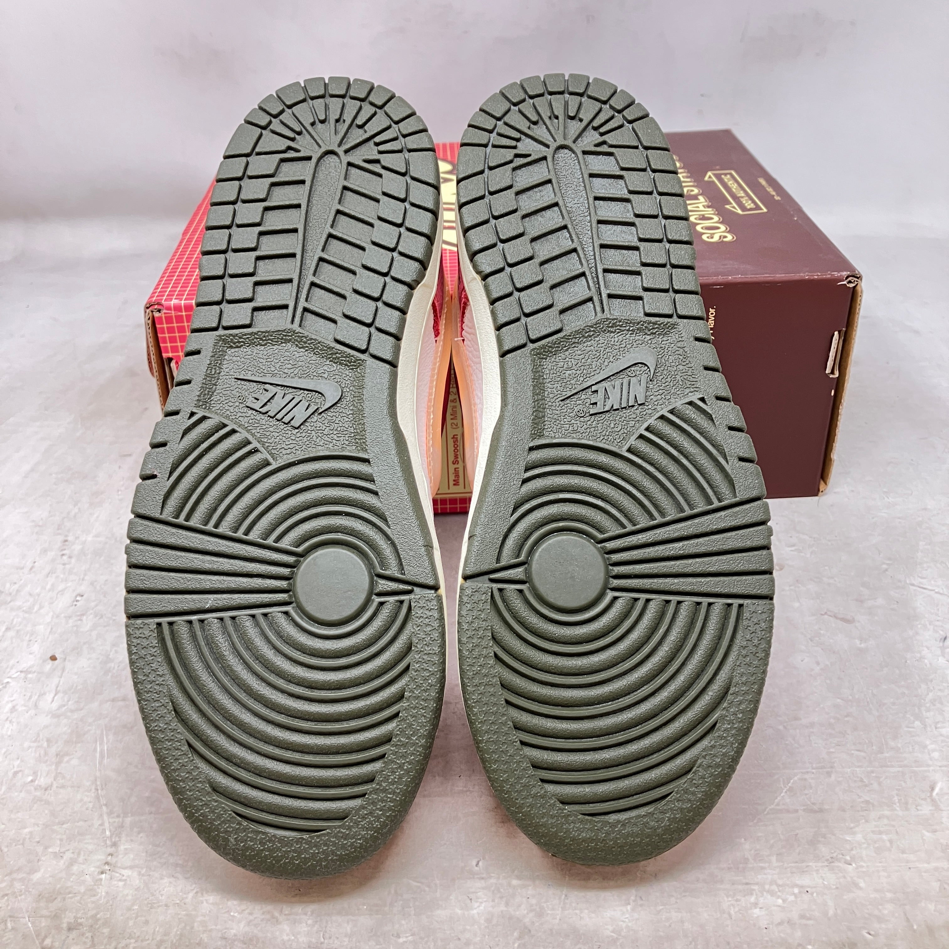 Nike Dunk Low Social Status Free Lunch Strawberry Milk (PS)