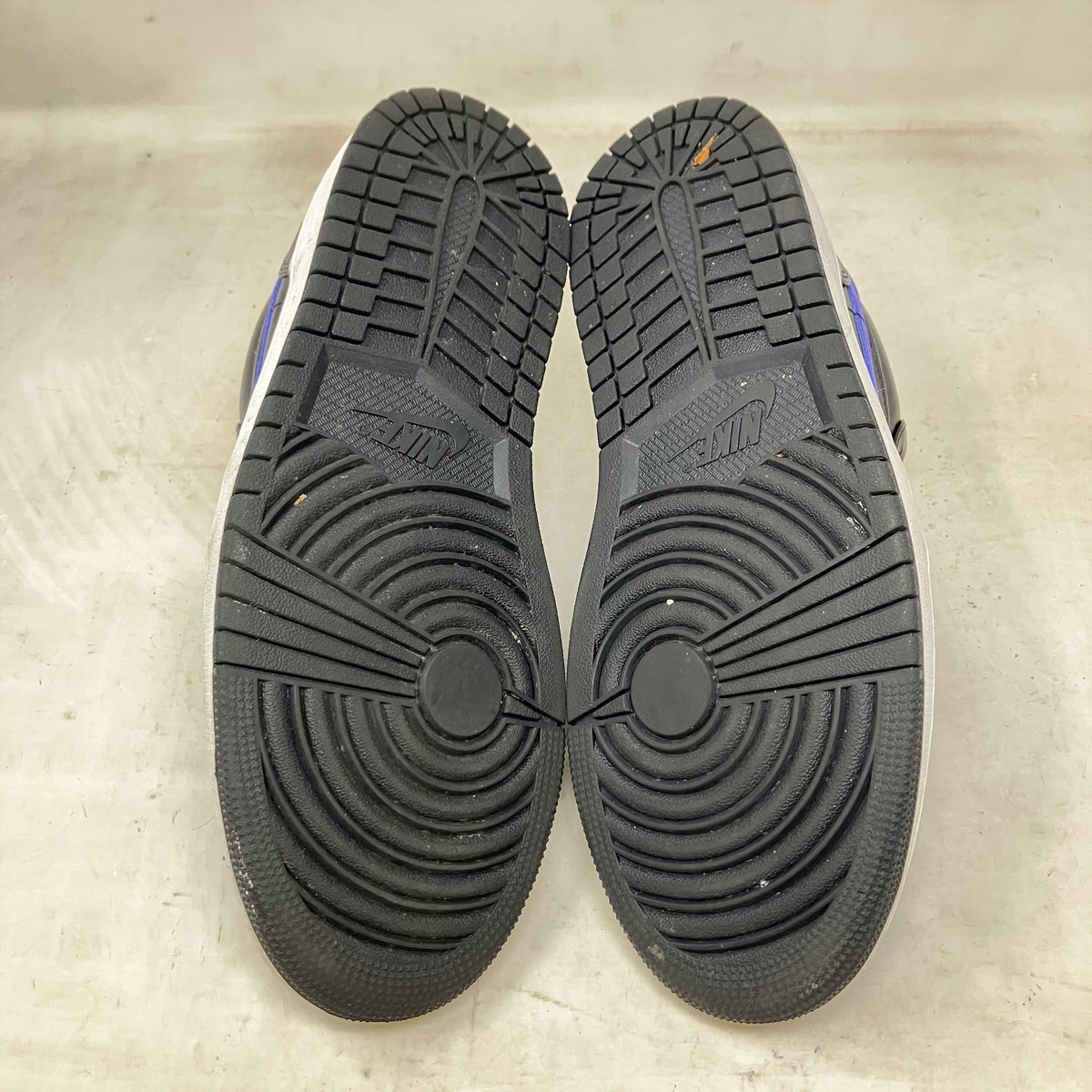 Jordan 1 Low Dark Concord