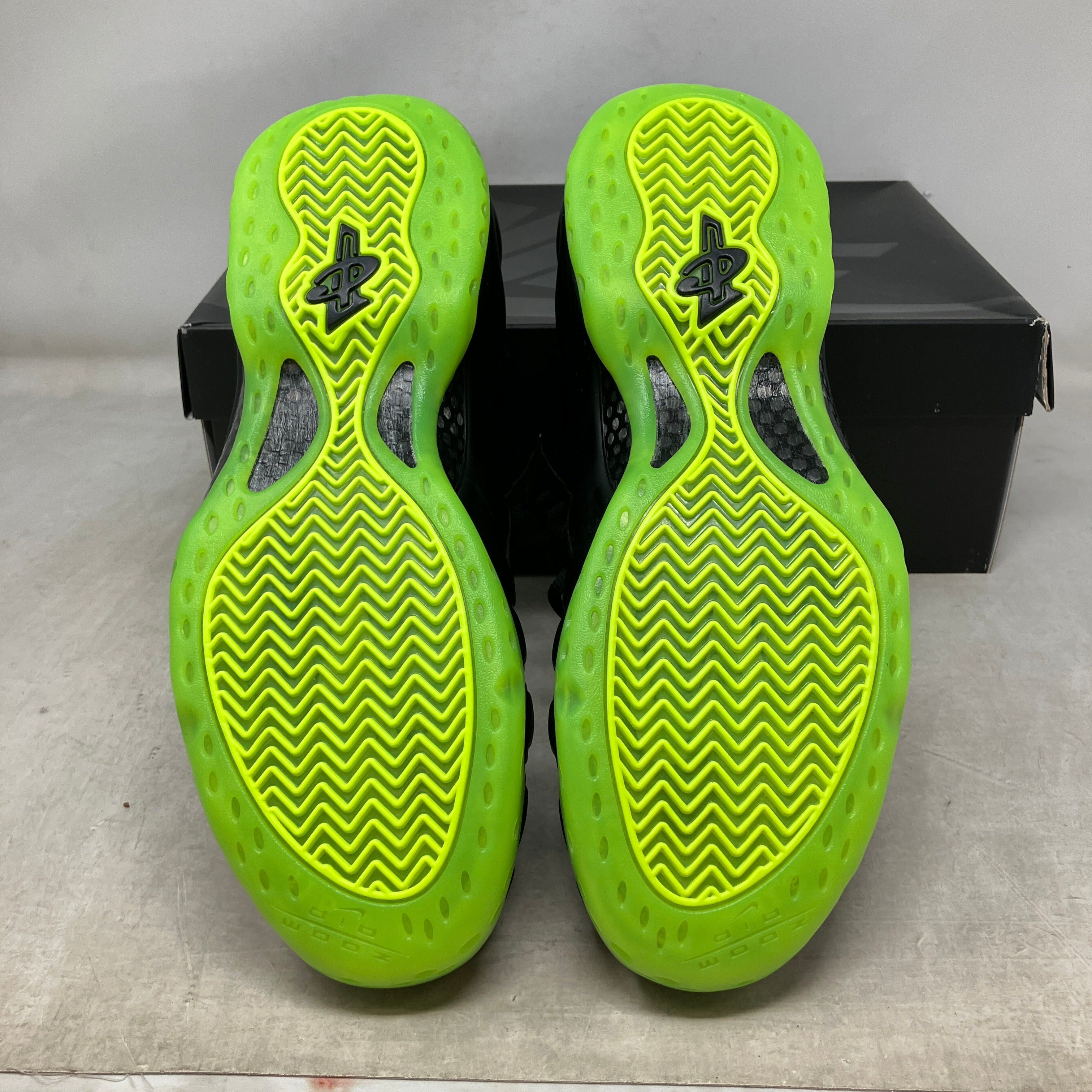 Nike Air Foamposite One Black Volt