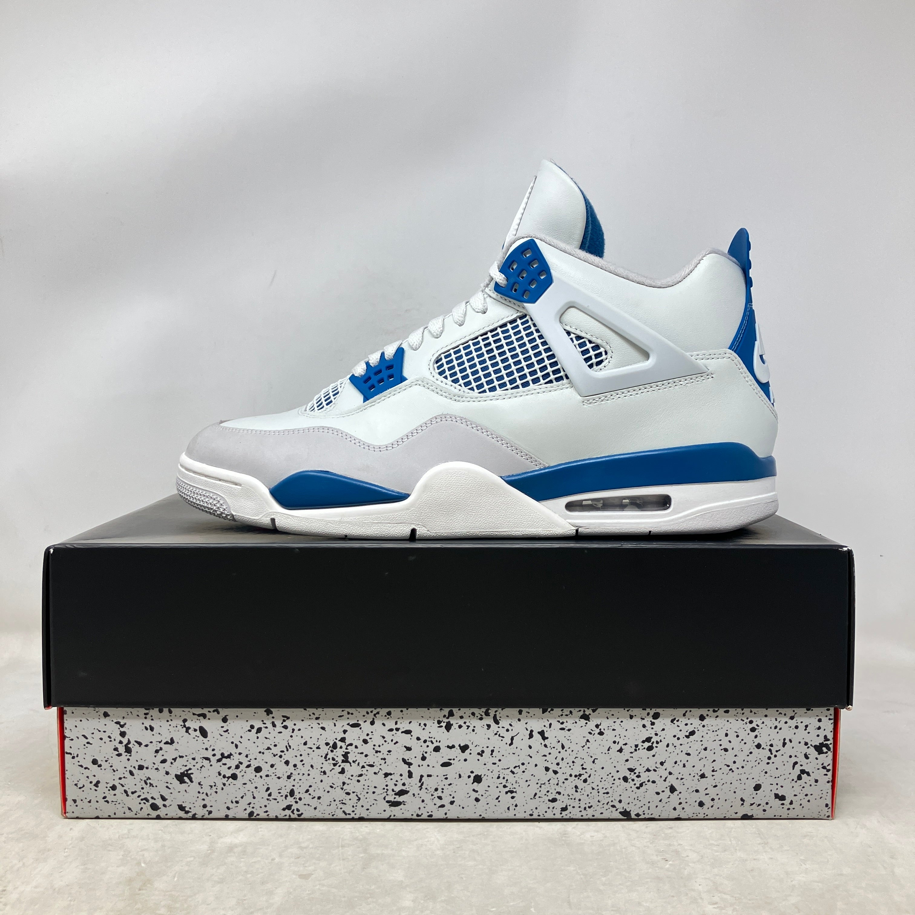 Jordan 4 Retro Military Blue (2024)