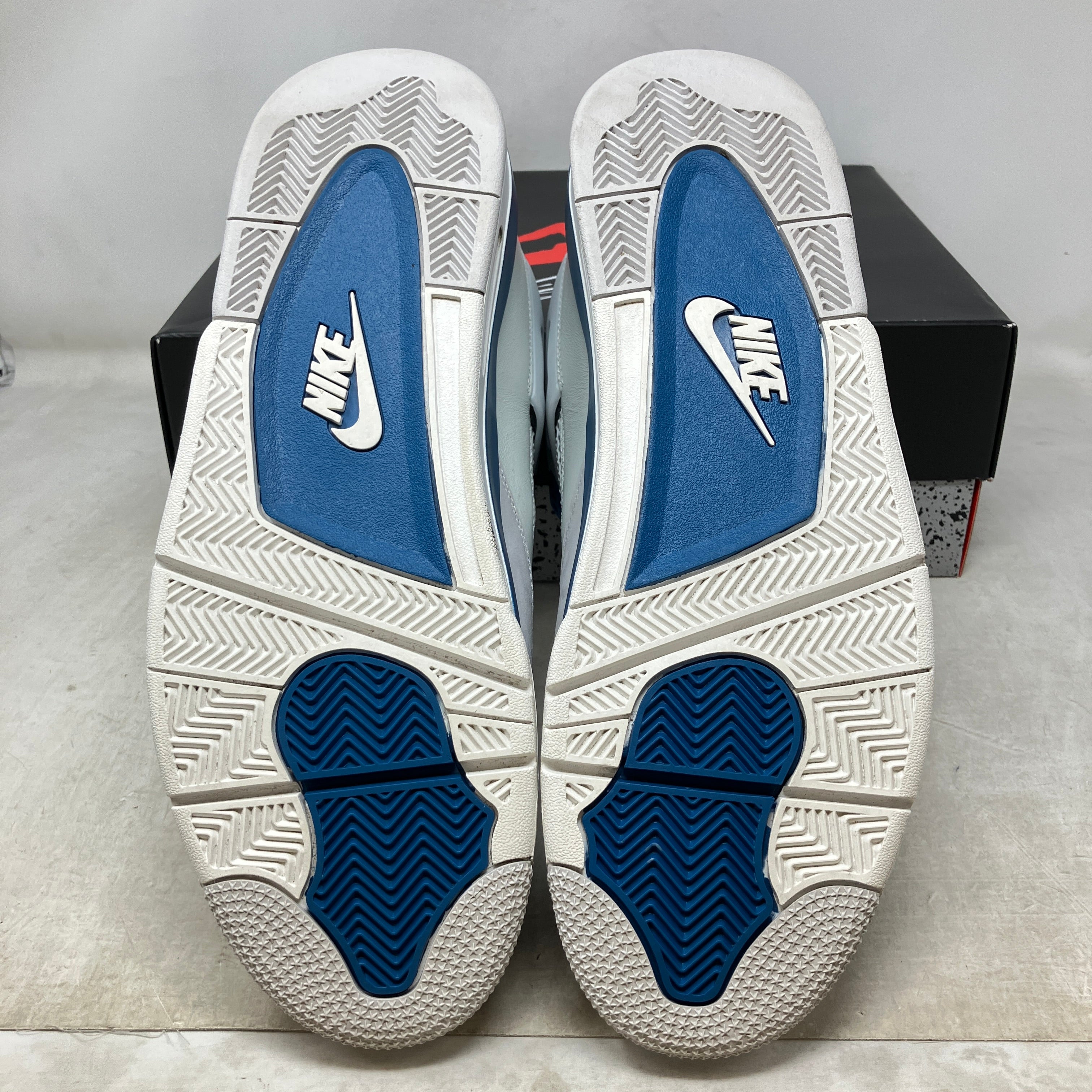 Jordan 4 Retro Military Blue (2024)