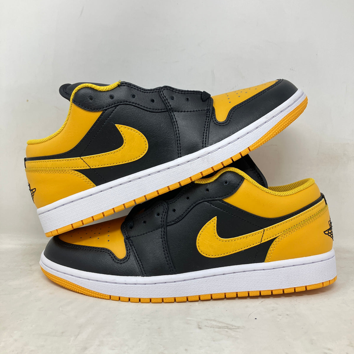 Jordan 1 Low Yellow Ochre
