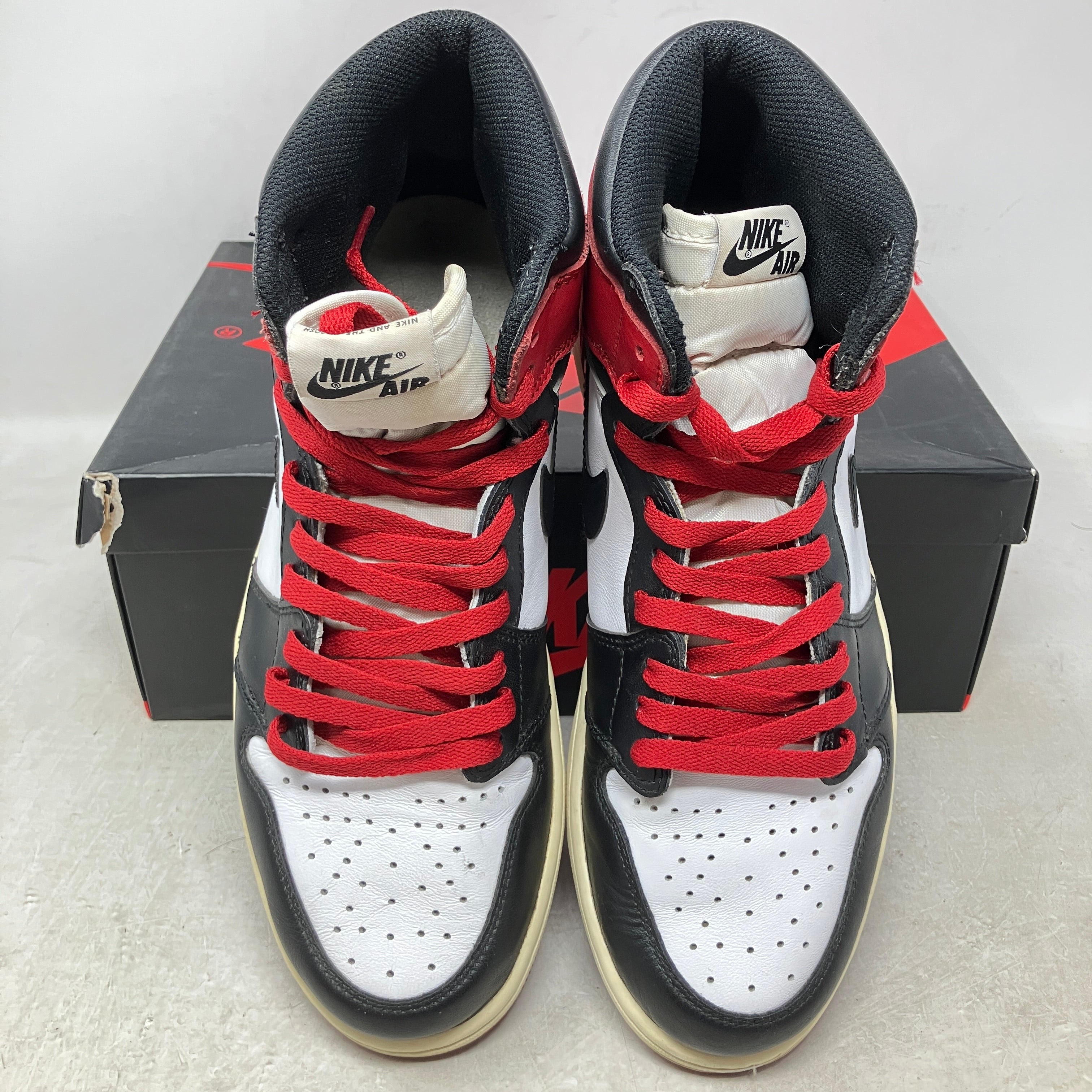 Jordan 1 Retro Black Toe (2016)