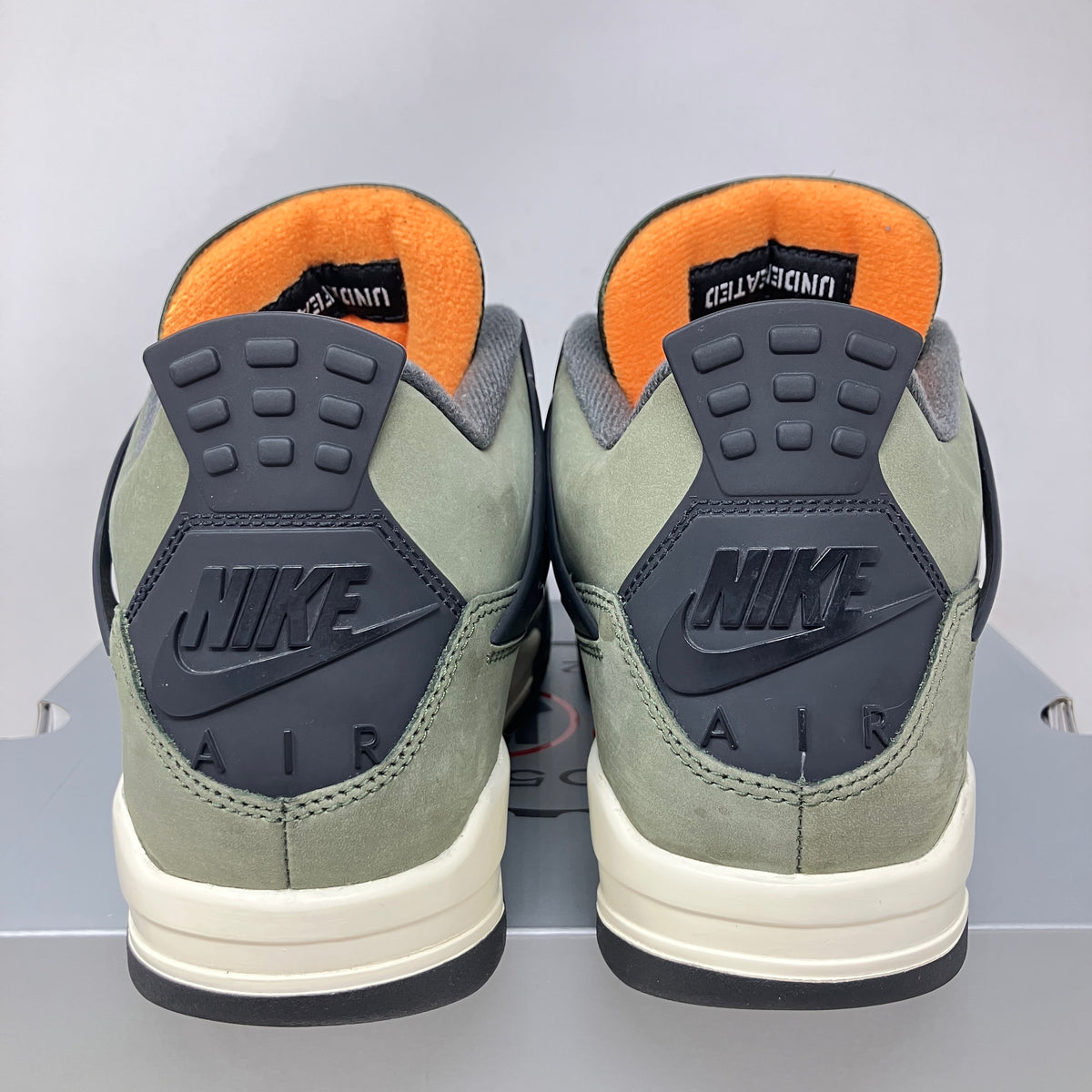 Jordan 4 Retro OG SP Undefeated (2025)