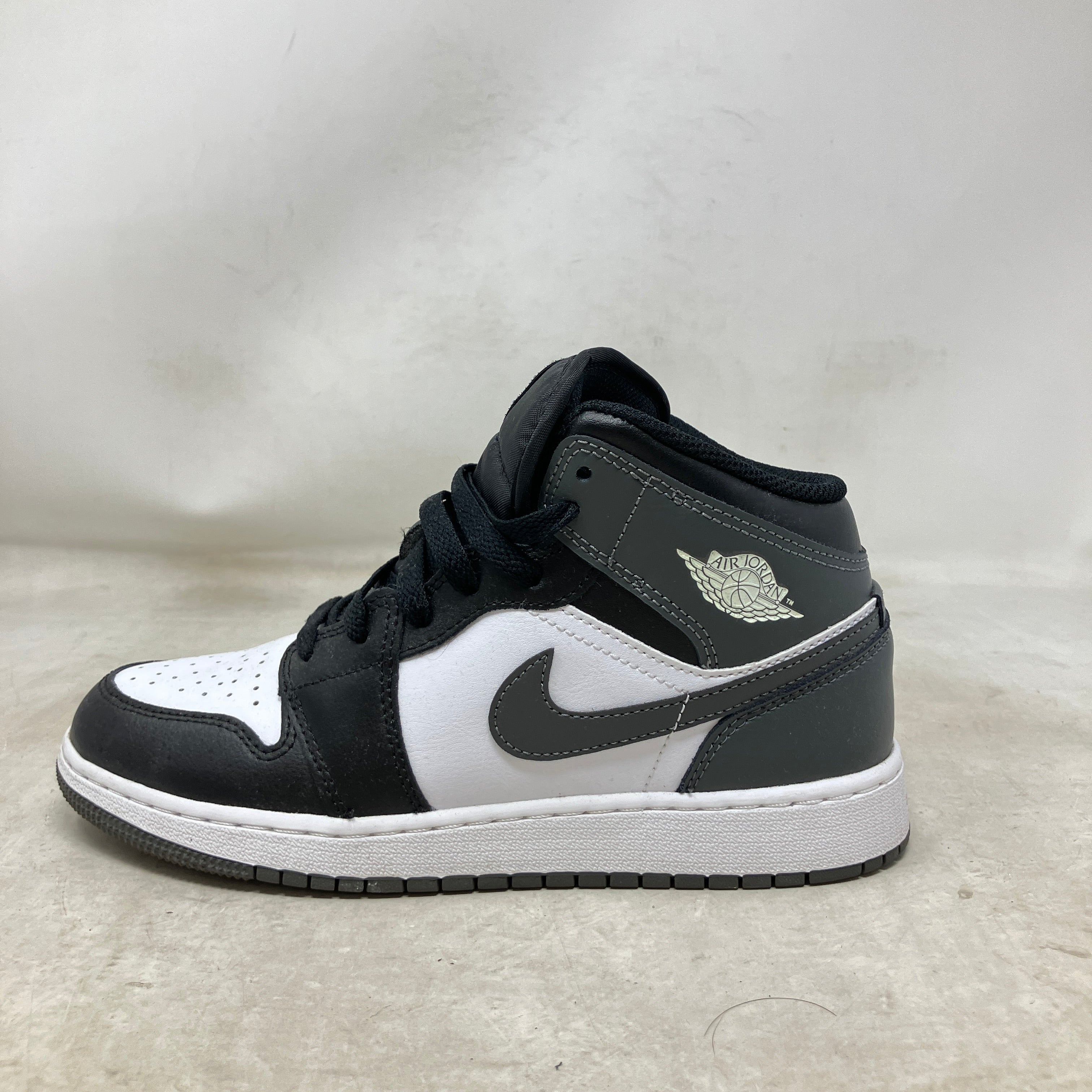 Jordan 1 Mid Black White Iron Grey (GS)