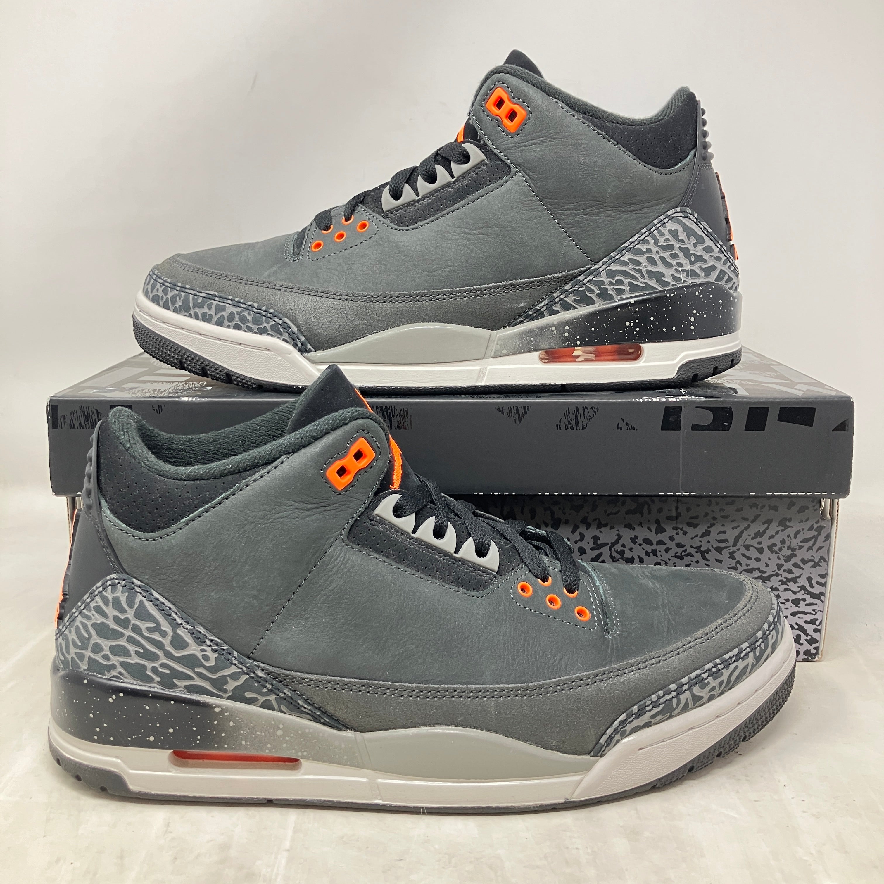 Jordan 3 Retro Fear Pack (2023)