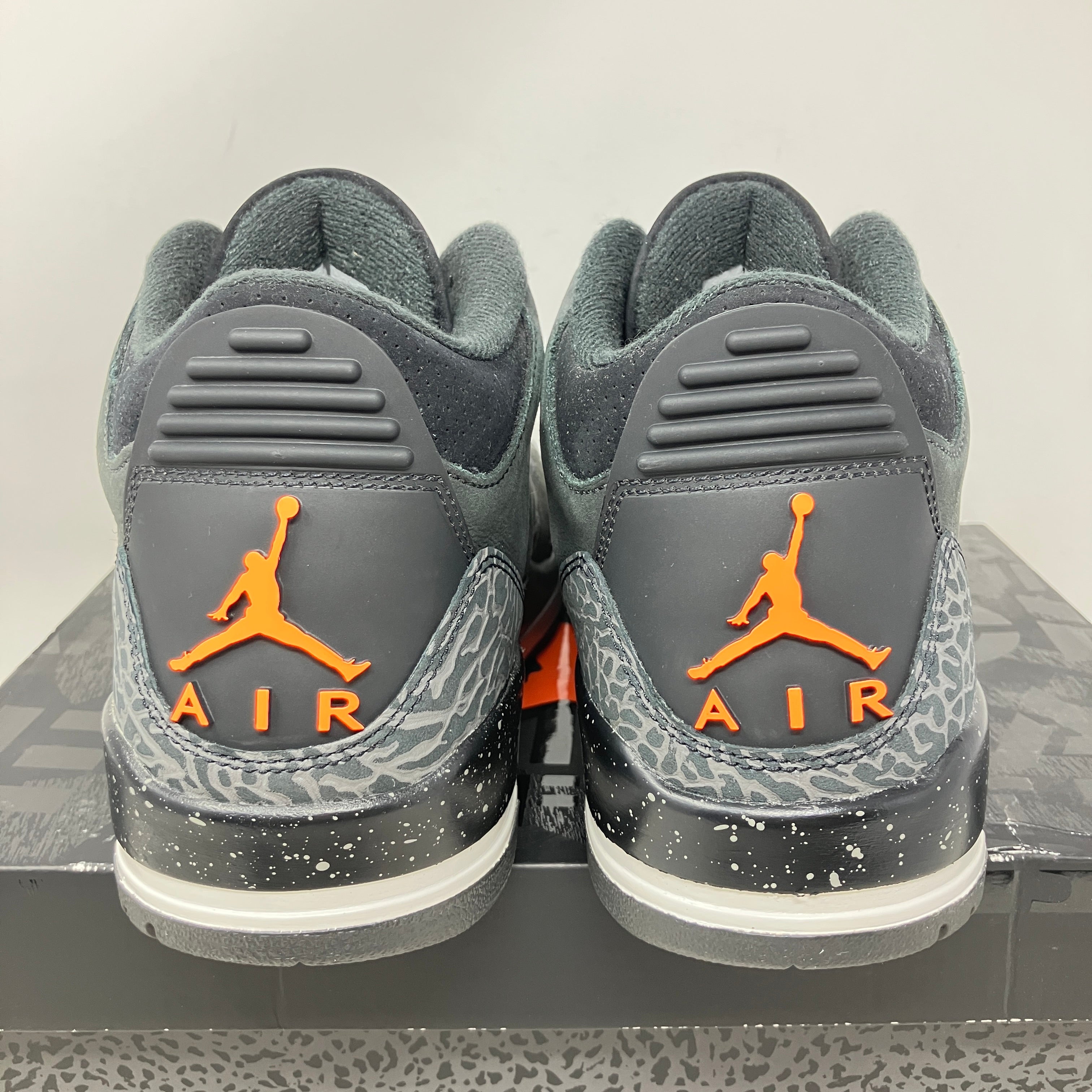 Jordan 3 Retro Fear Pack (2023)
