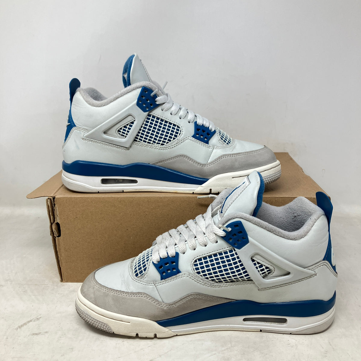 Jordan 4 Retro Military Blue (2024)