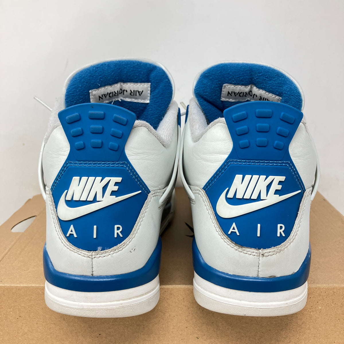 Jordan 4 Retro Military Blue (2024)