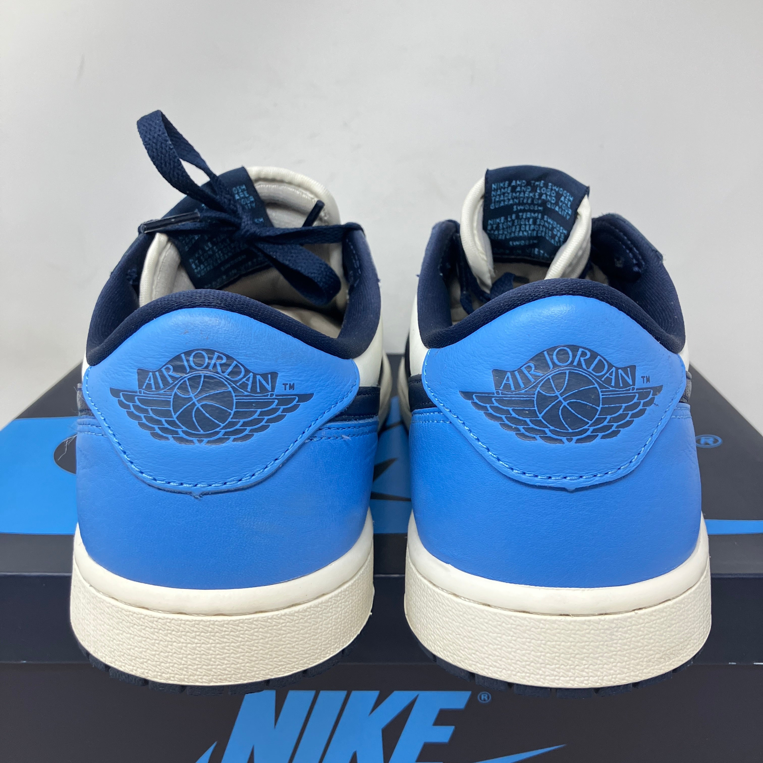 Jordan 1 Low OG Obsidian UNC
