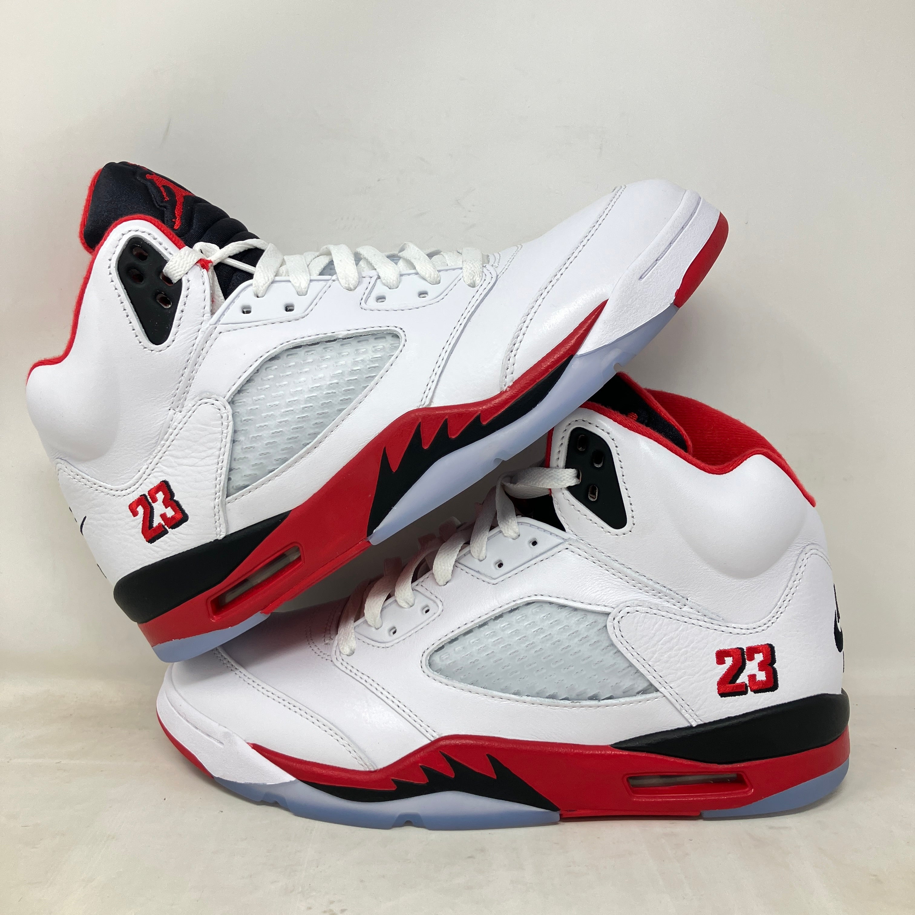 Jordan 5 Retro Fire Red Black Tongue (2025)