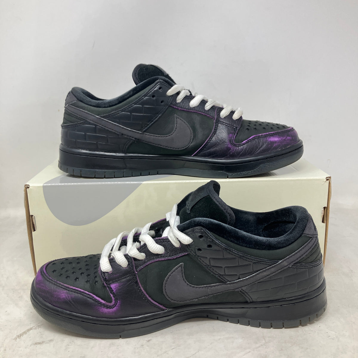 Nike SB Dunk Low Familia First Avenue