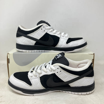 Nike SB Dunk Low TIGHTBOOTH